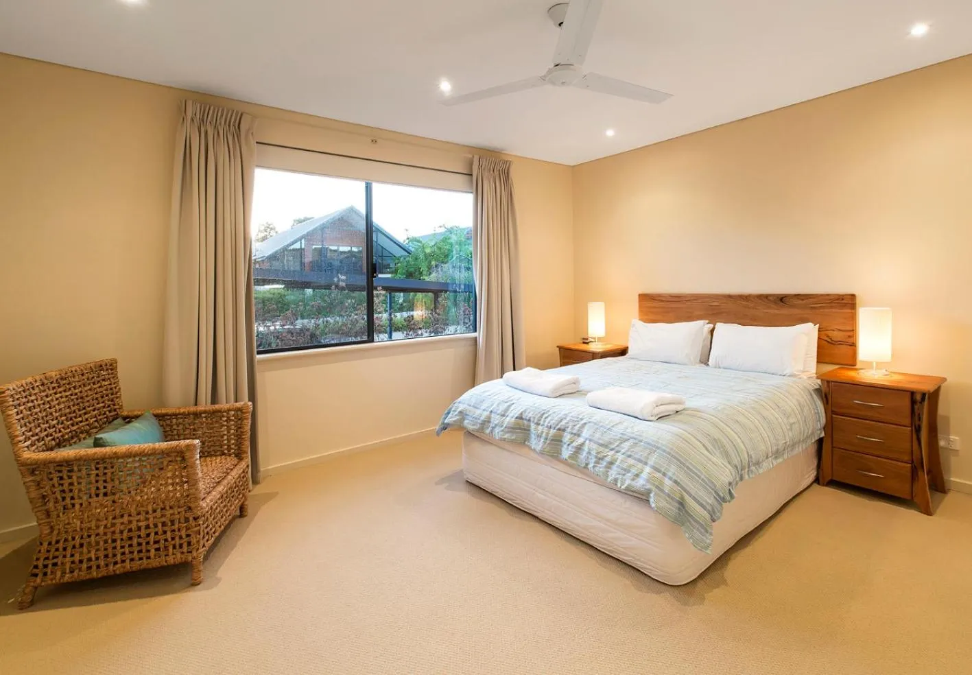Bedroom, Bed in Regency Beach Club
