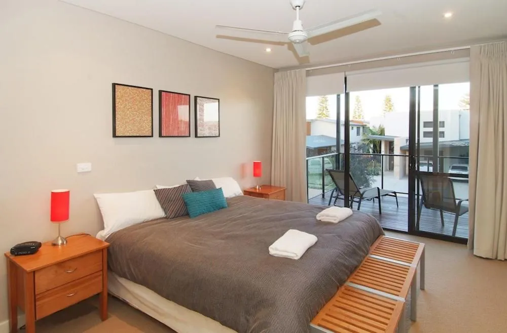 Bedroom, Bed in Regency Beach Club