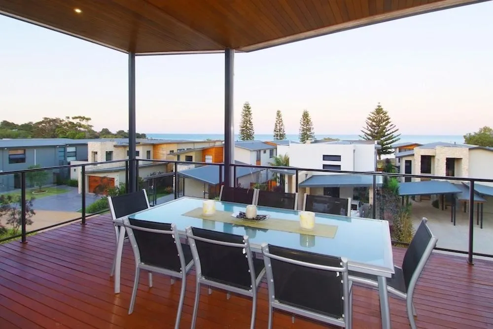 BBQ facilities in Regency Beach Club