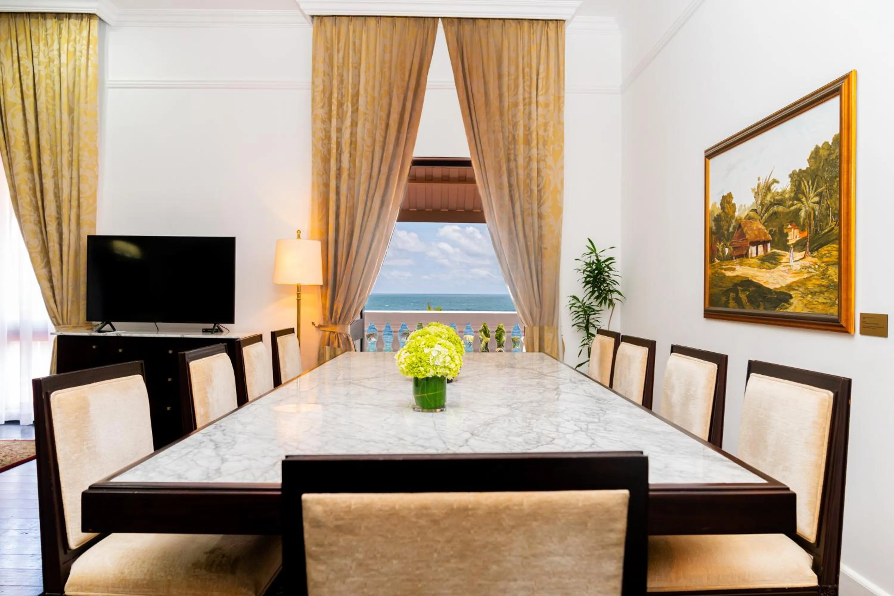 Living room in Galle Face Hotel