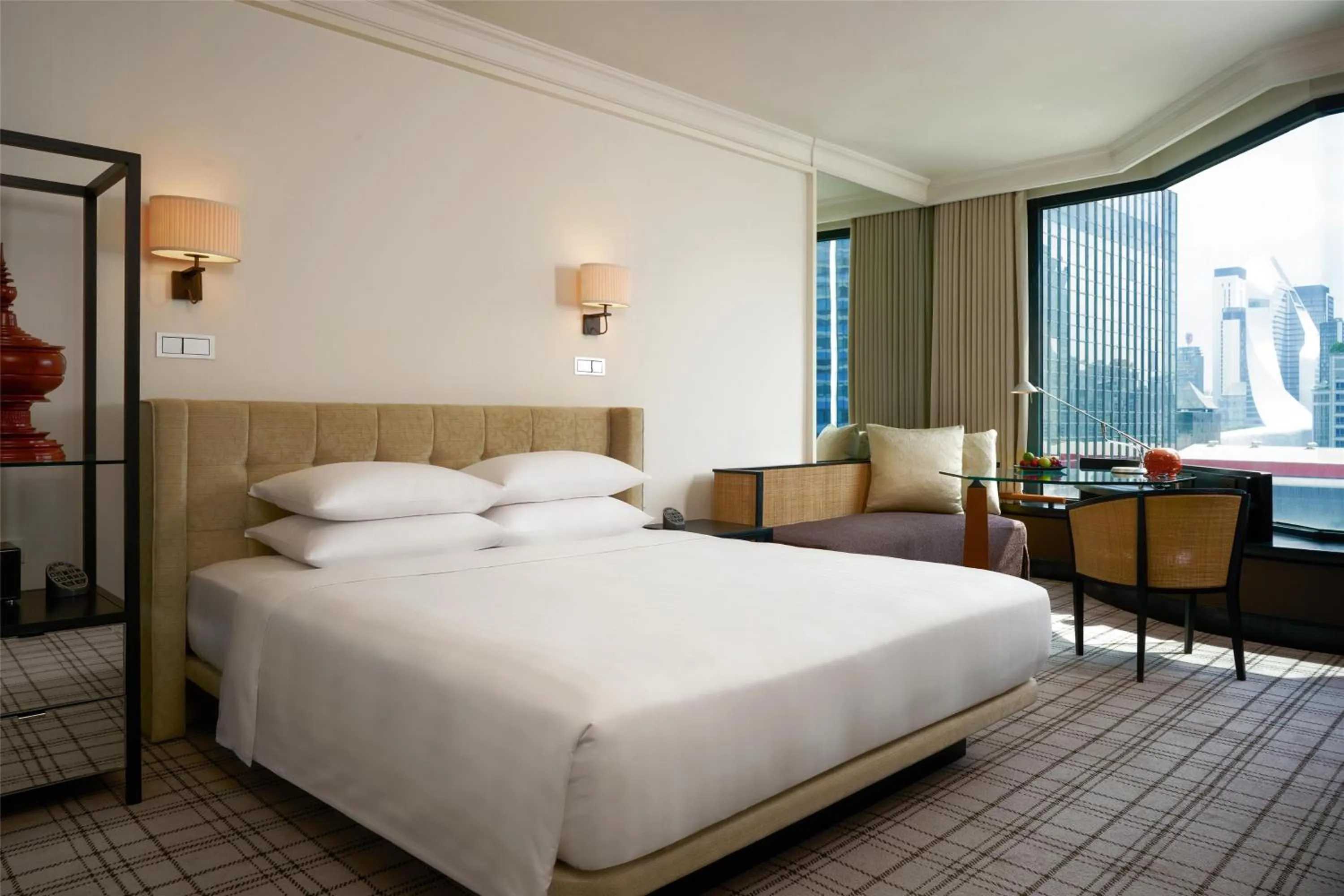 Bedroom, Bed in Grand Hyatt Erawan Bangkok