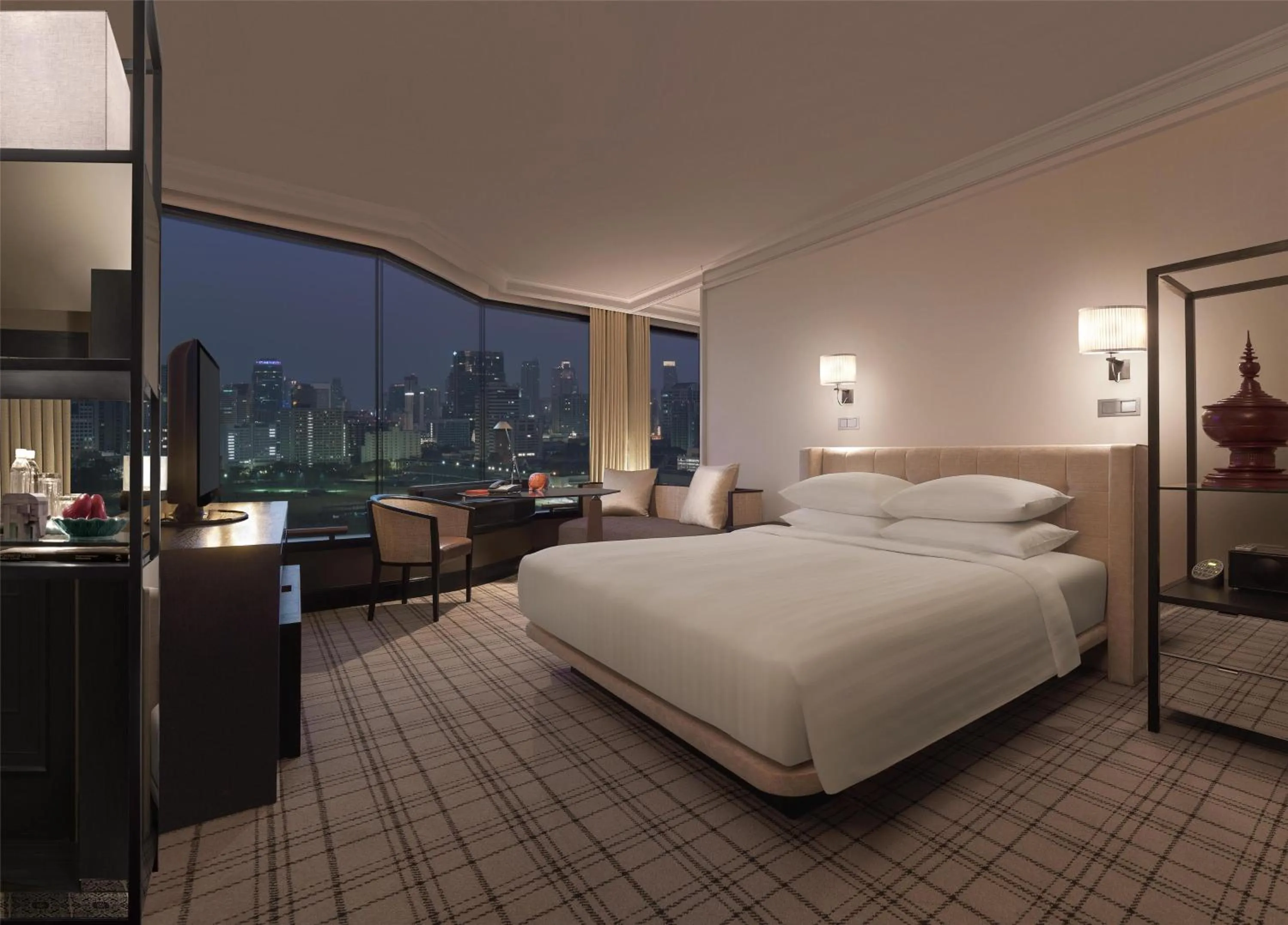 Bedroom, Bed in Grand Hyatt Erawan Bangkok