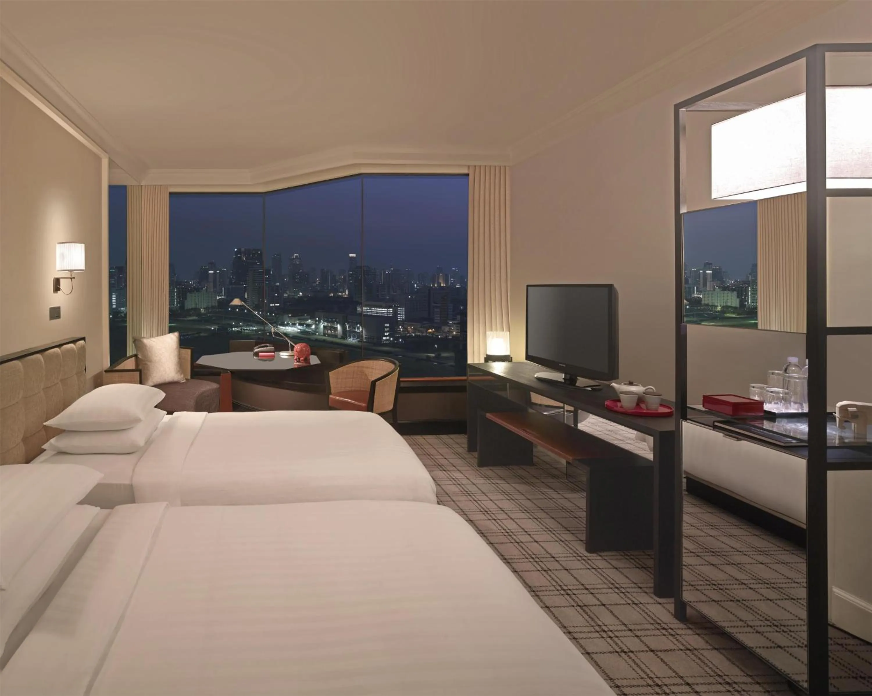 Bedroom, Bed in Grand Hyatt Erawan Bangkok