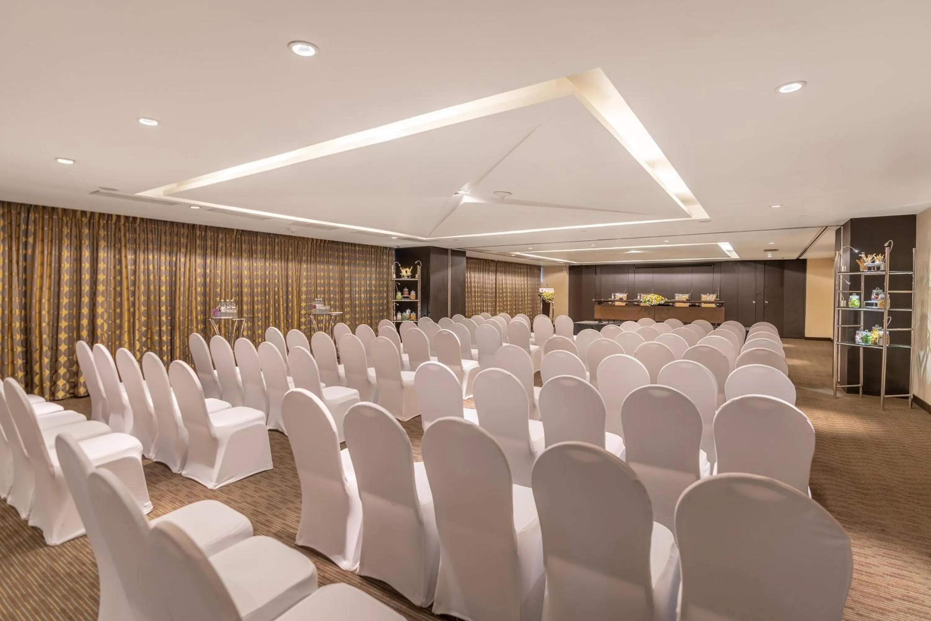 Banquet/Function facilities in Cinnamon Grand Colombo