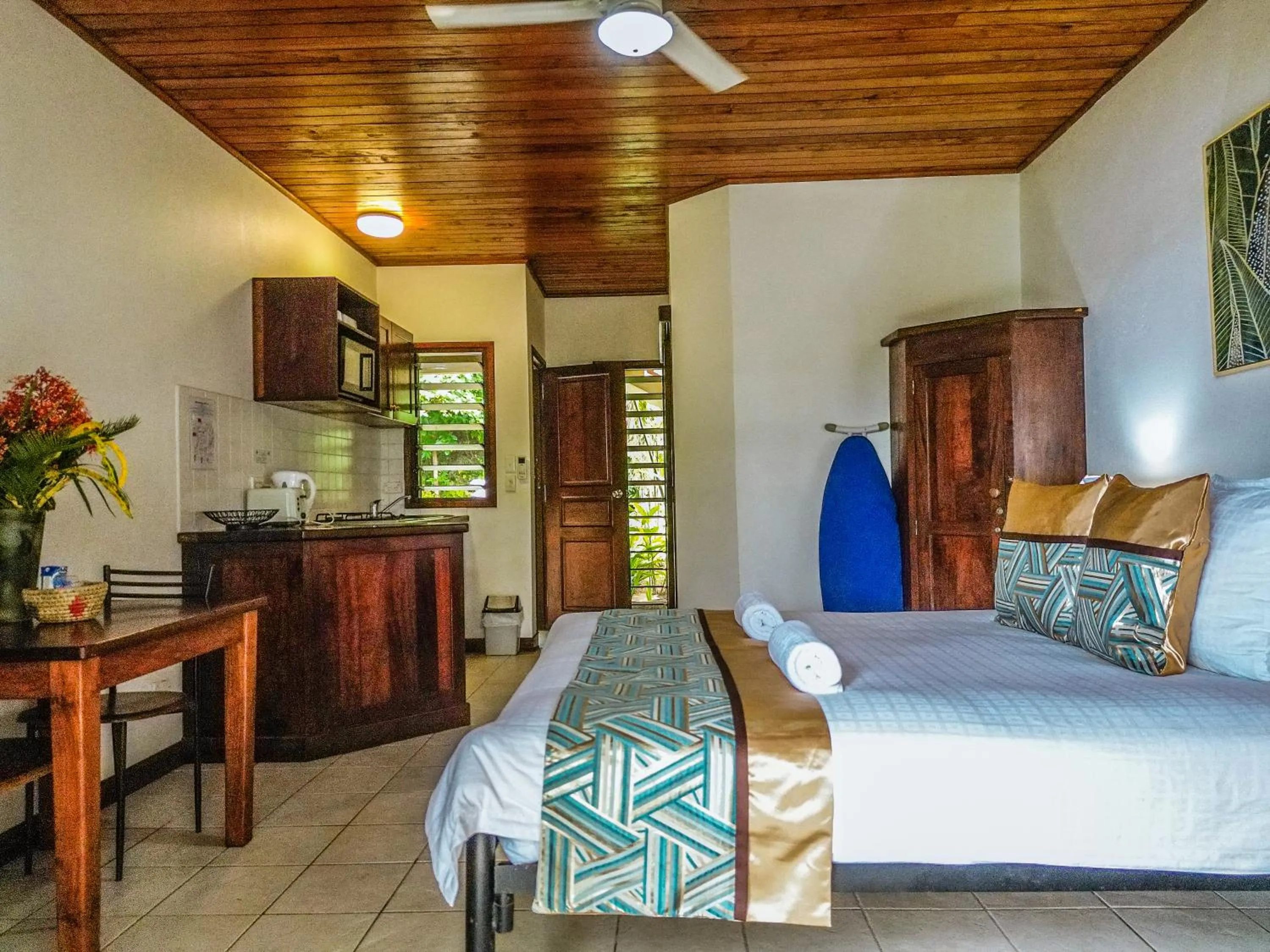 Bed in Poppy's on the Lagoon