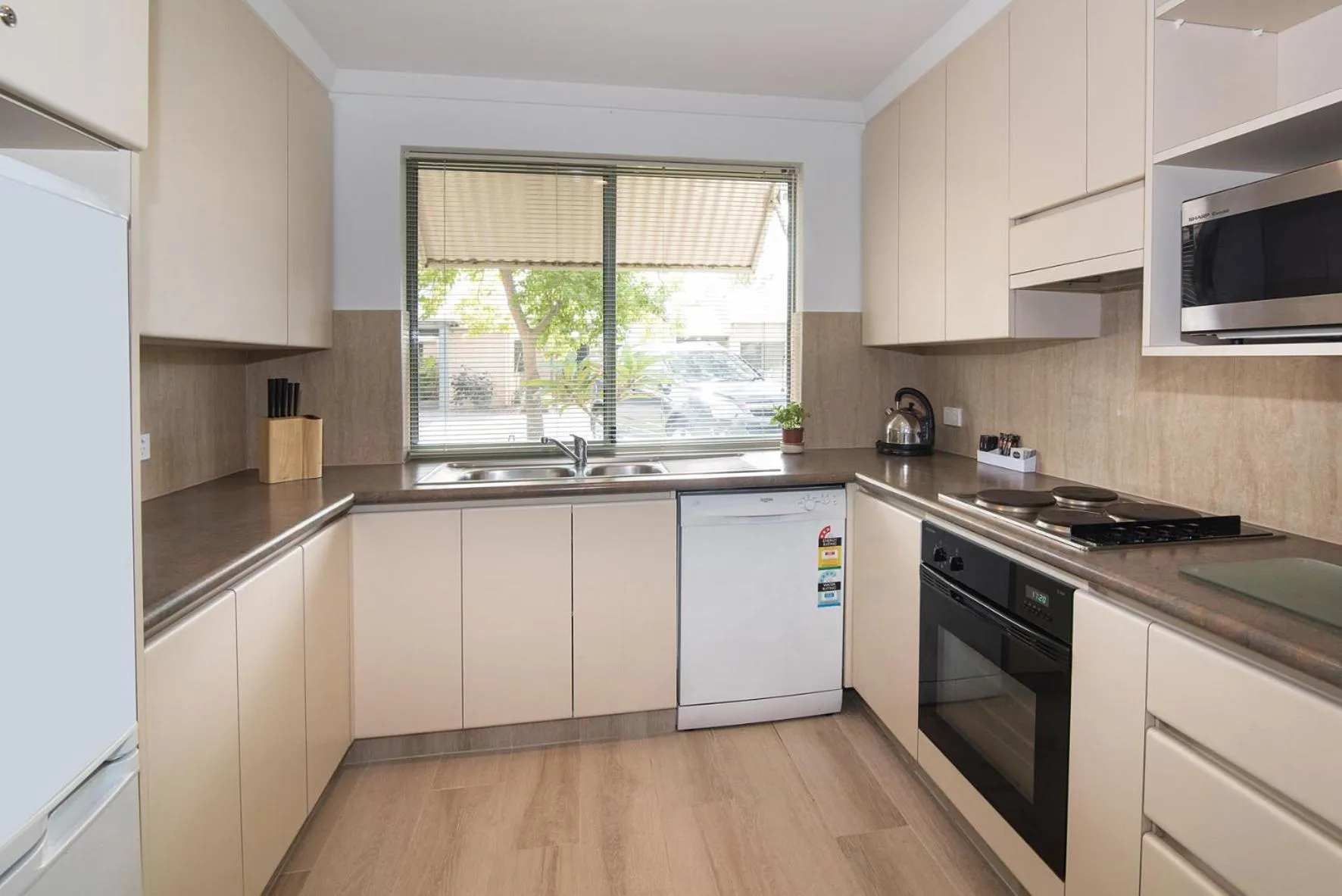 Bayshore Beachside Resort