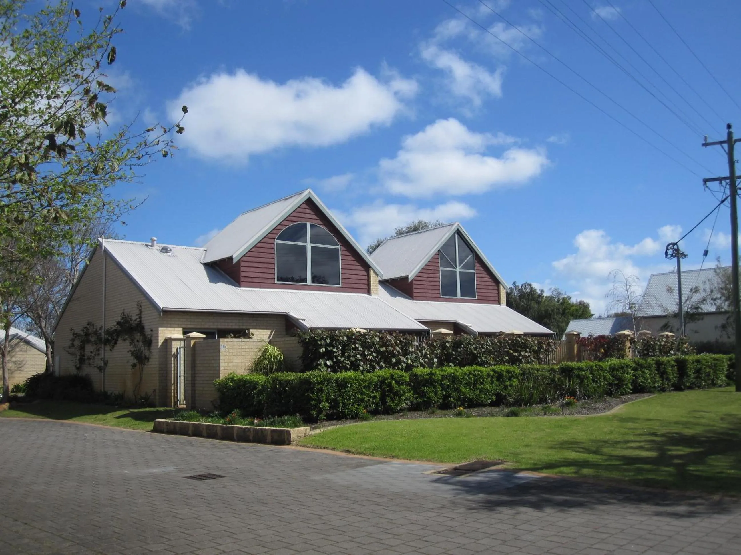Facade/entrance in Bayshore Beachside Resort