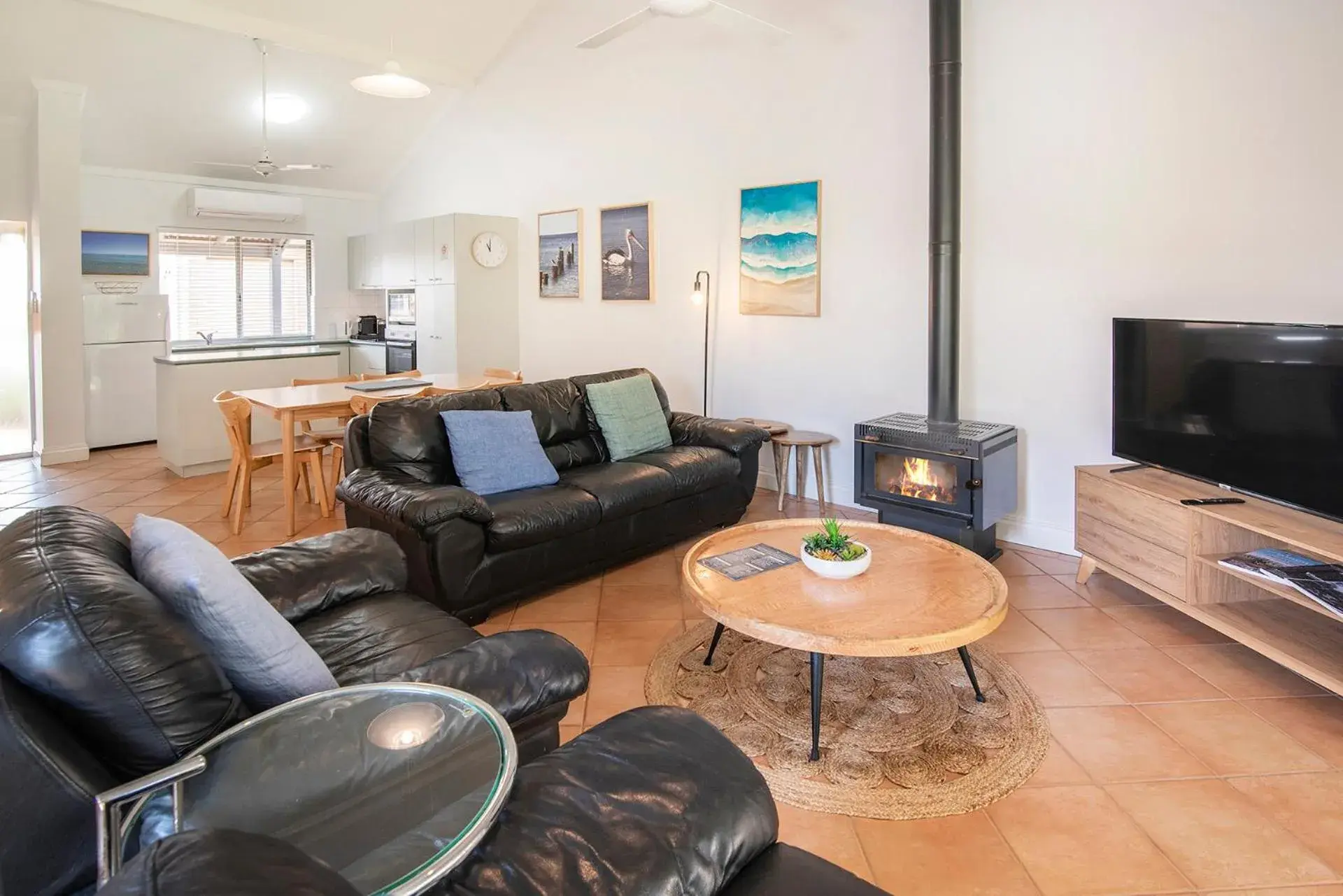 Two-Bedroom Villa with Log Fire in Bayshore Beachside Resort Two-Bedroom Villa with Log Fire in Bayshore Beachside Resort