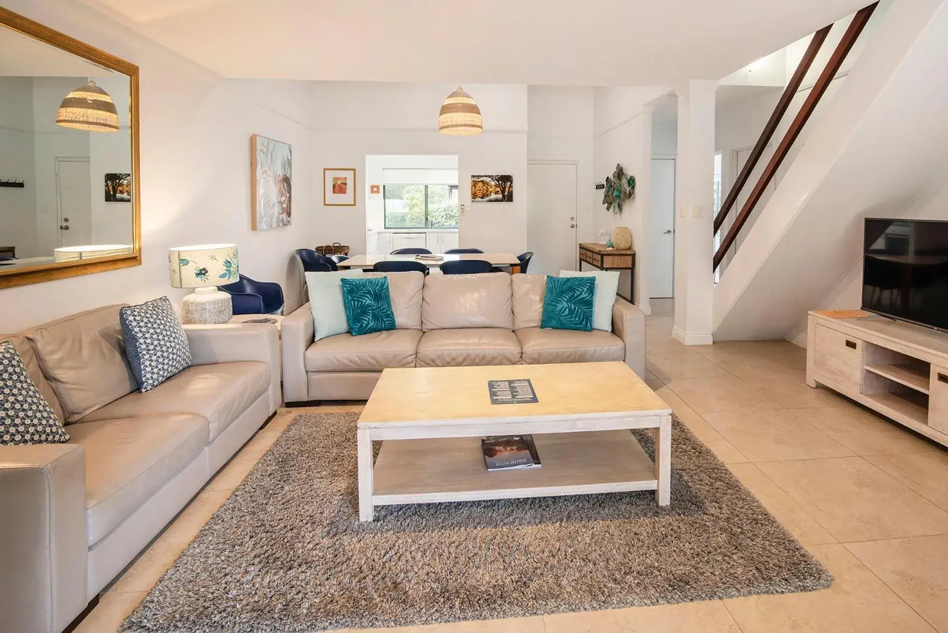 Deluxe Three-Bedroom Villa with River View in Bayshore Beachside Resort Deluxe Three-Bedroom Villa with River View in Bayshore Beachside Resort