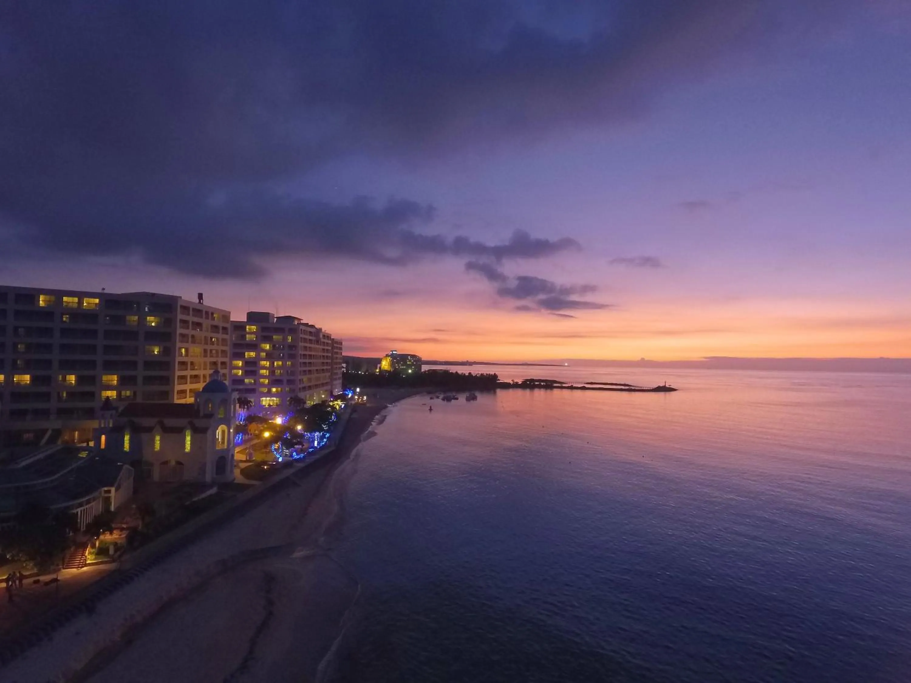 Property building in Rizzan Sea Park Hotel Tancha Bay