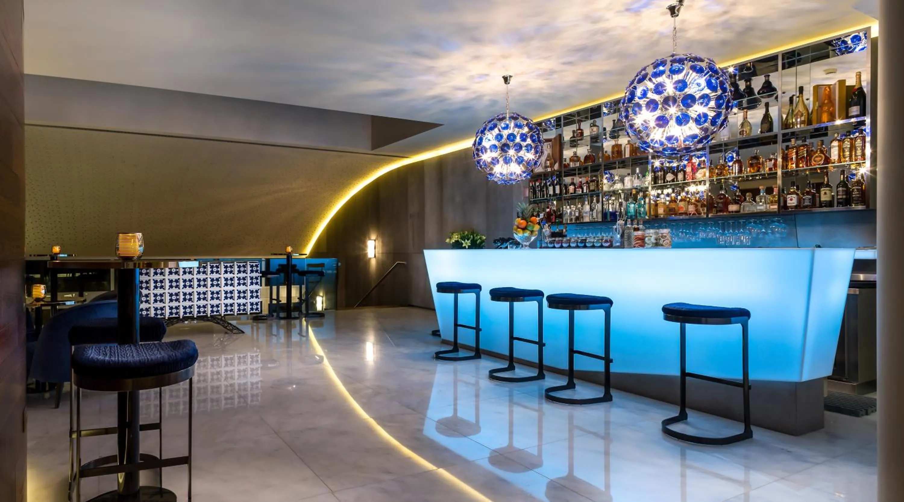 Lounge or bar in 4615 Hotel