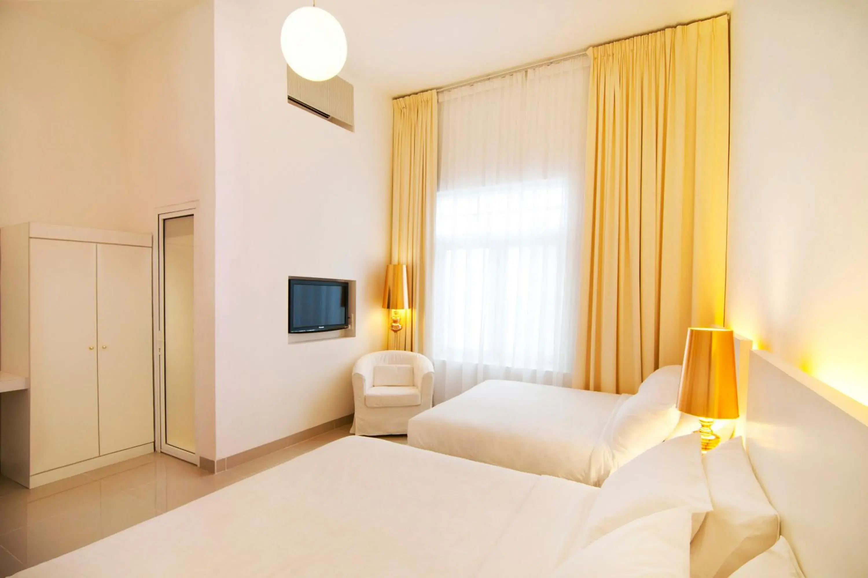 Deluxe Family Room in Chulia Heritage Hotel Deluxe Family Room in Chulia Heritage Hotel