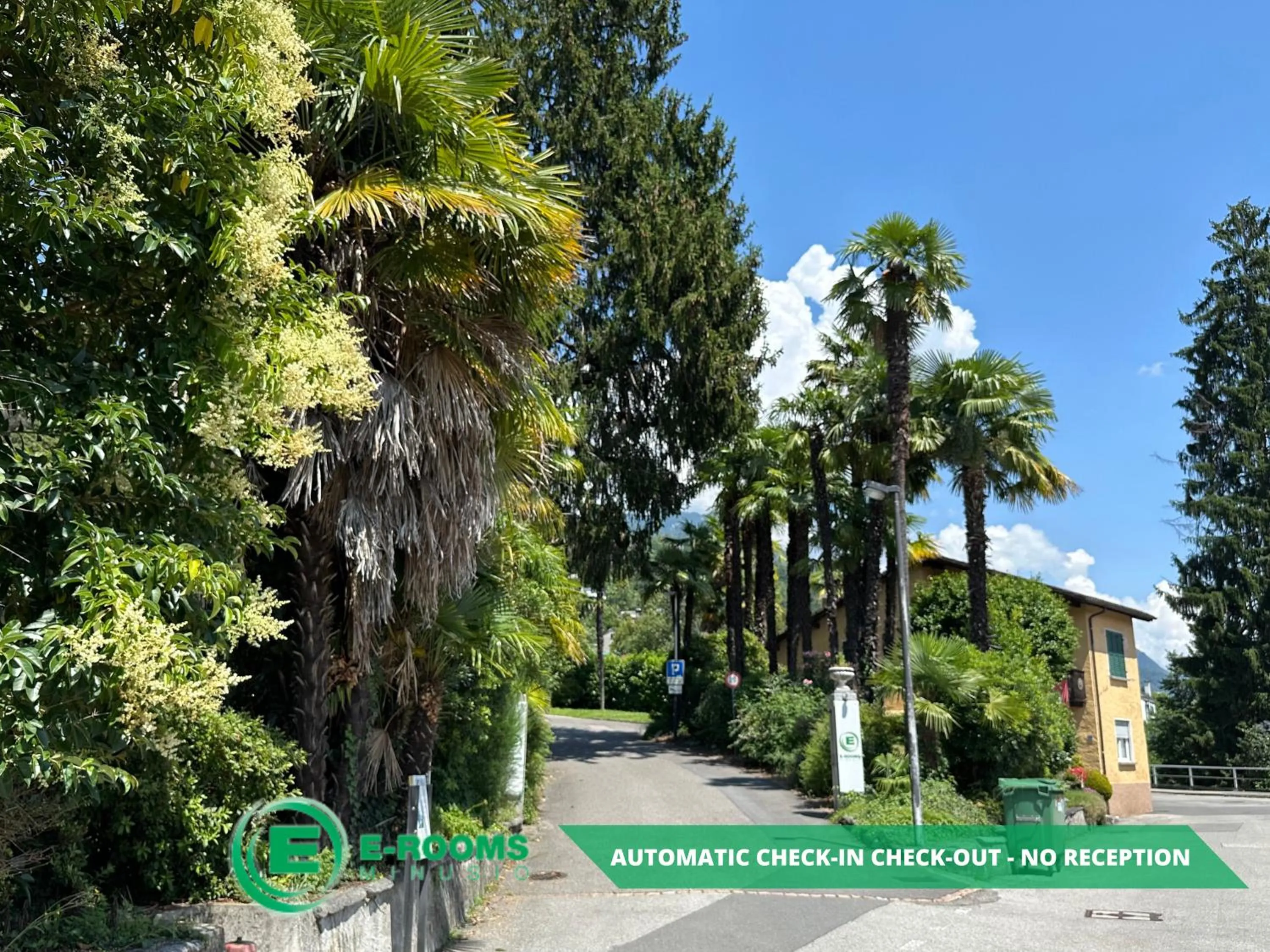 Facade/entrance in E-Rooms Minusio