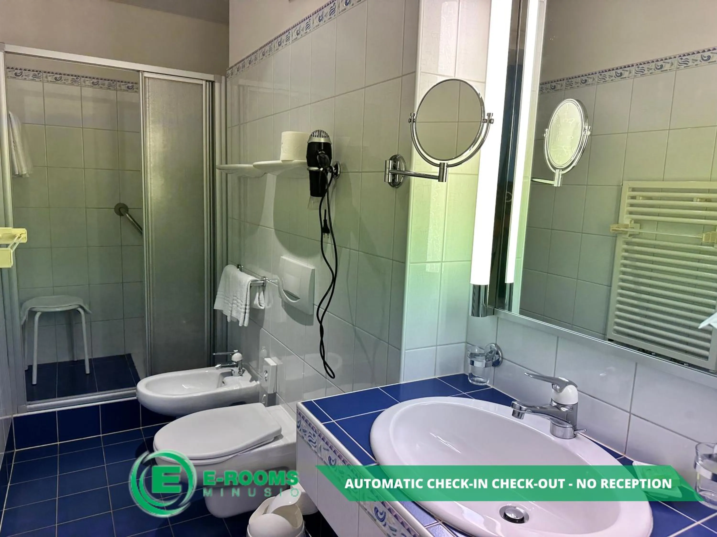 Bathroom in E-Rooms Minusio