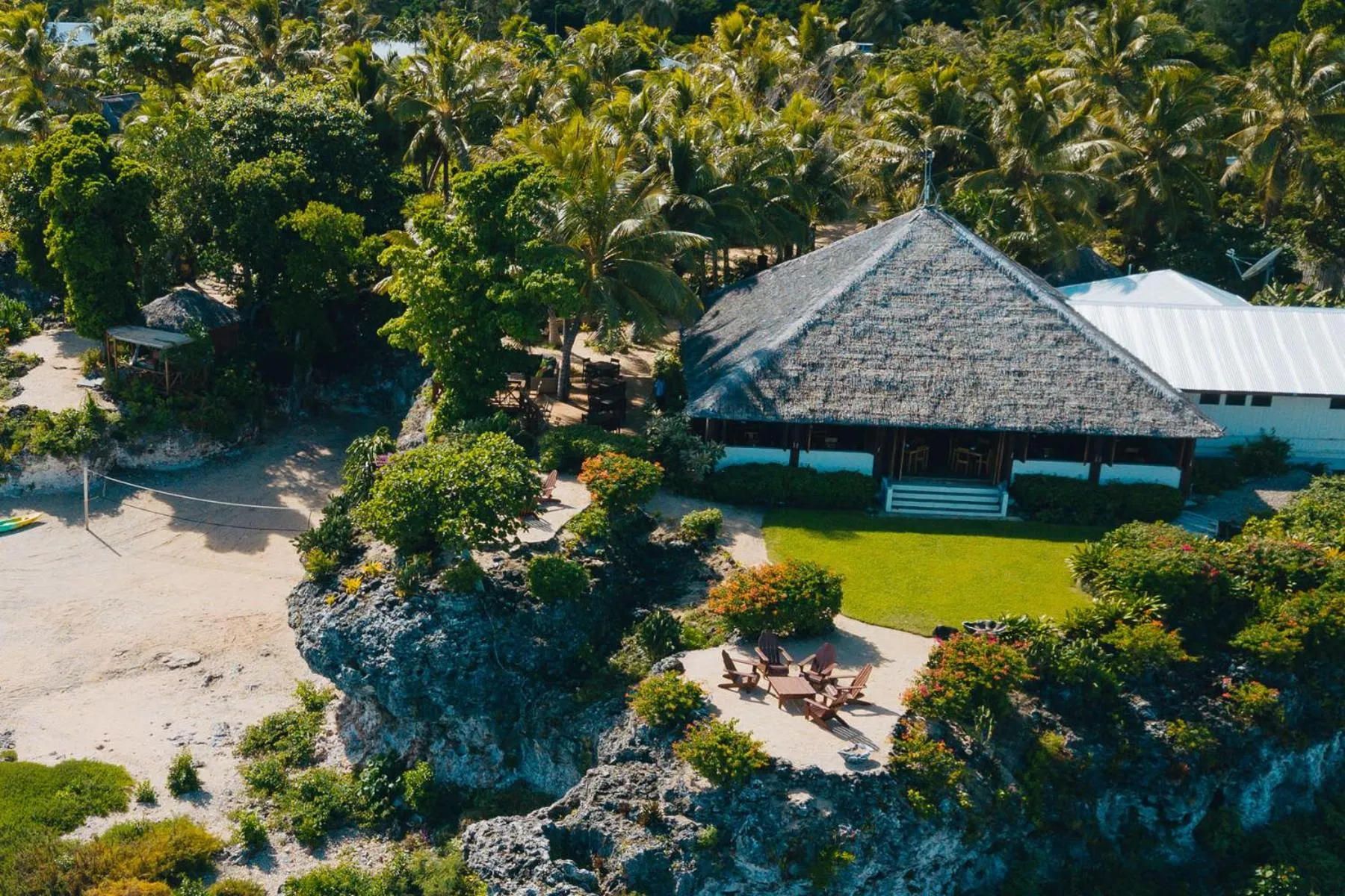 Restaurant/places to eat in White Grass Ocean Resort & Spa