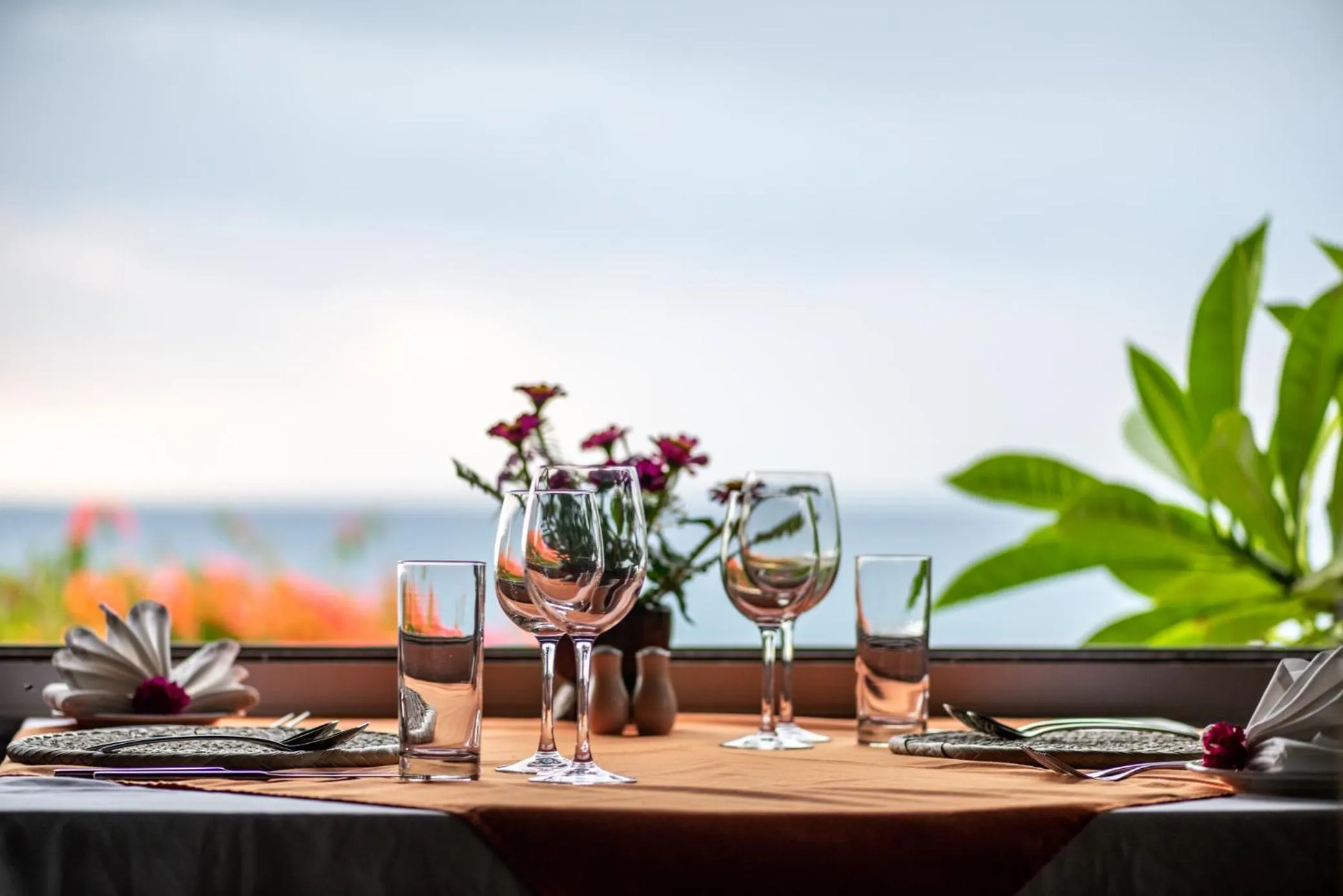 Restaurant/places to eat in White Grass Ocean Resort & Spa