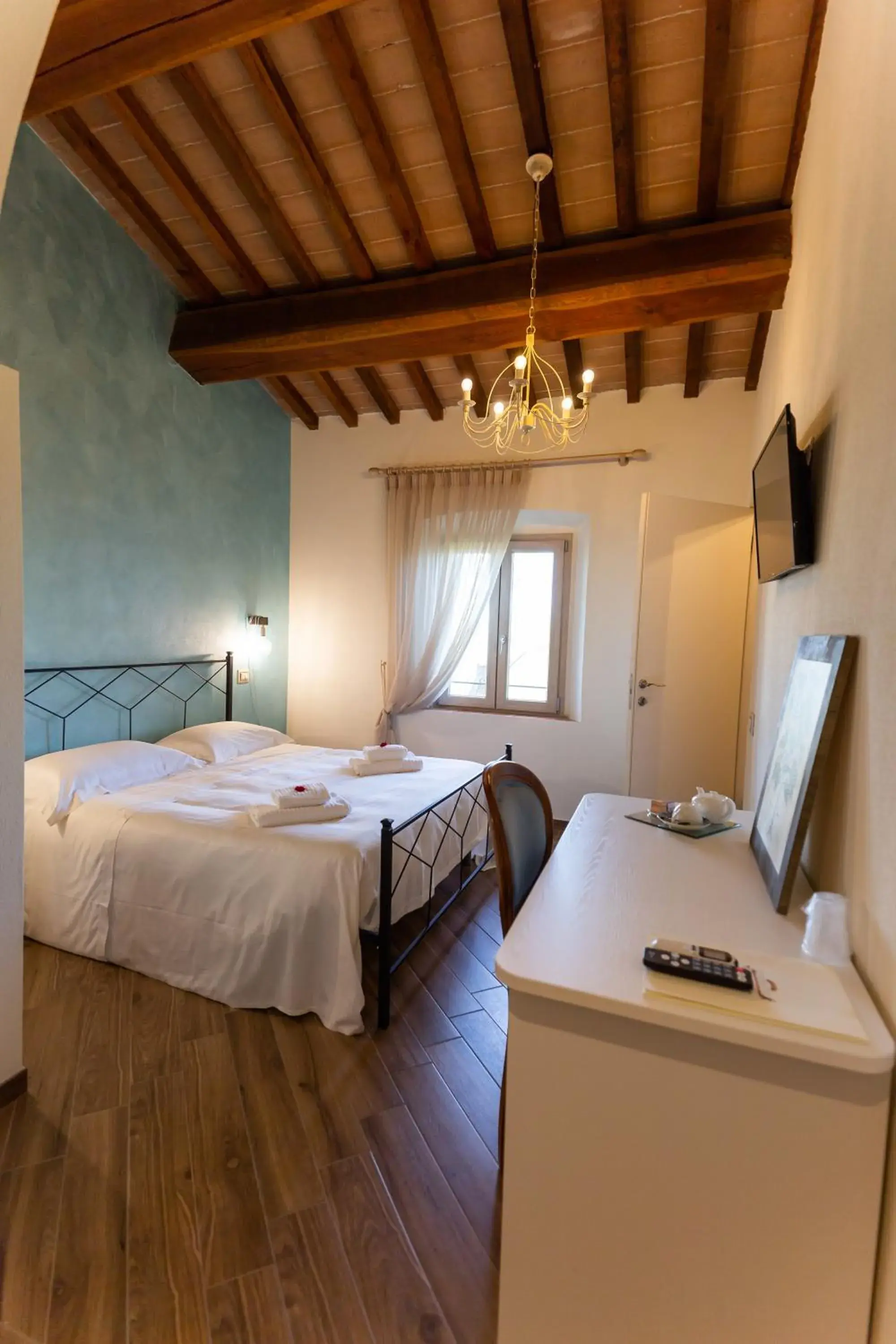 Double Room with Mountain View in Fattoria L'Olmetto Double Room with Mountain View in Fattoria L'Olmetto