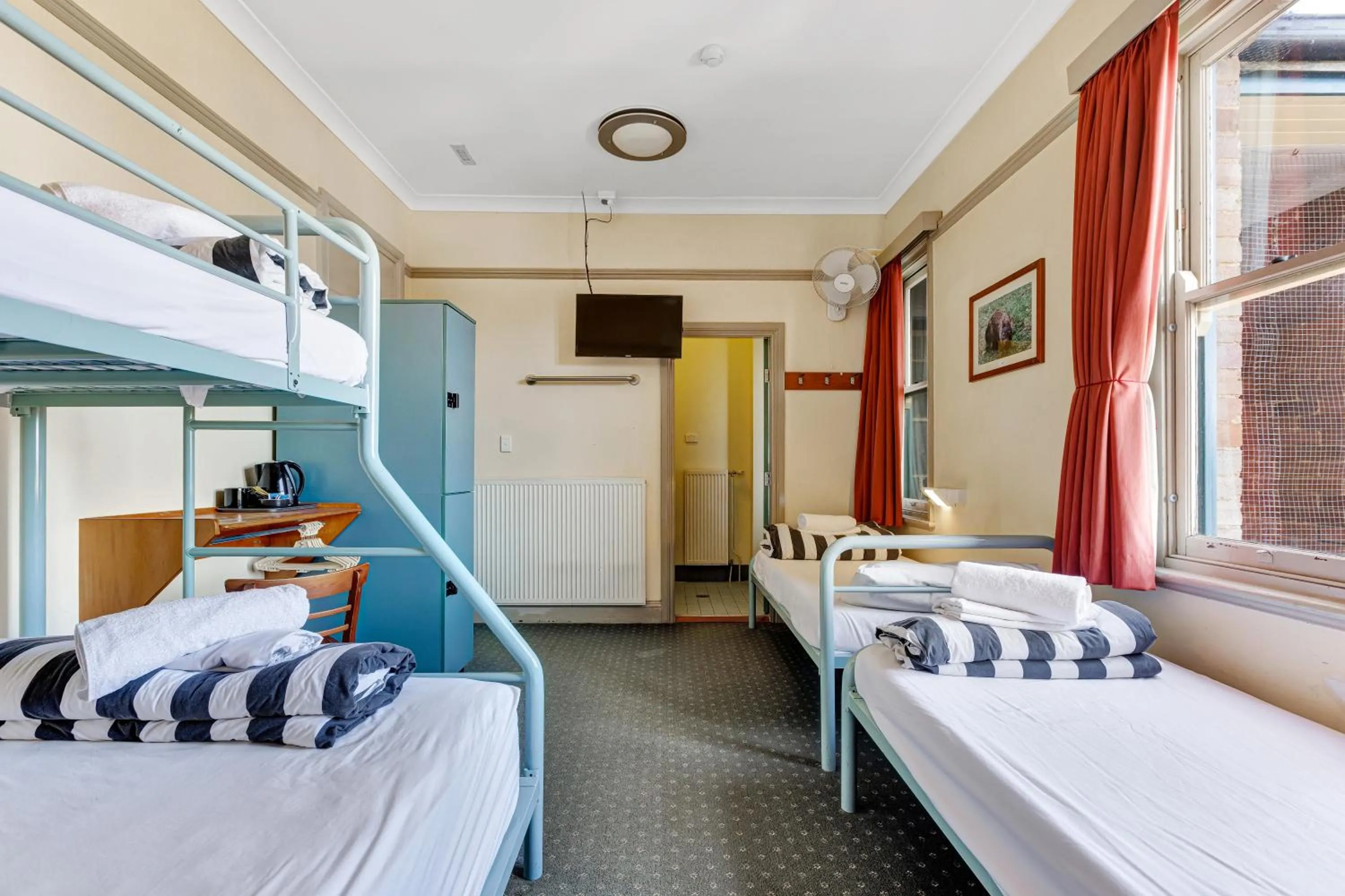 Bed in YHA Blue Mountains Katoomba