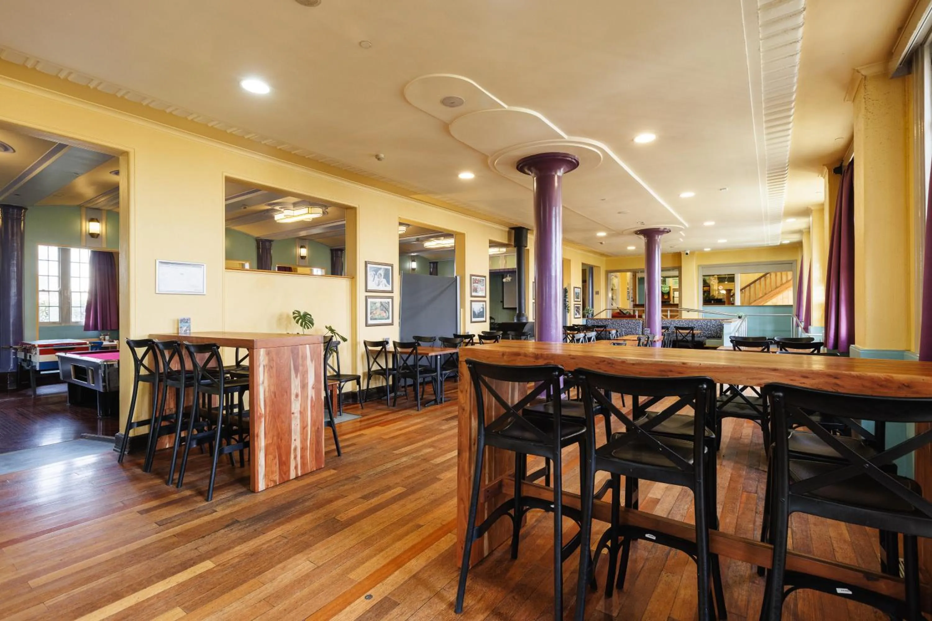 Dining area in YHA Blue Mountains Katoomba