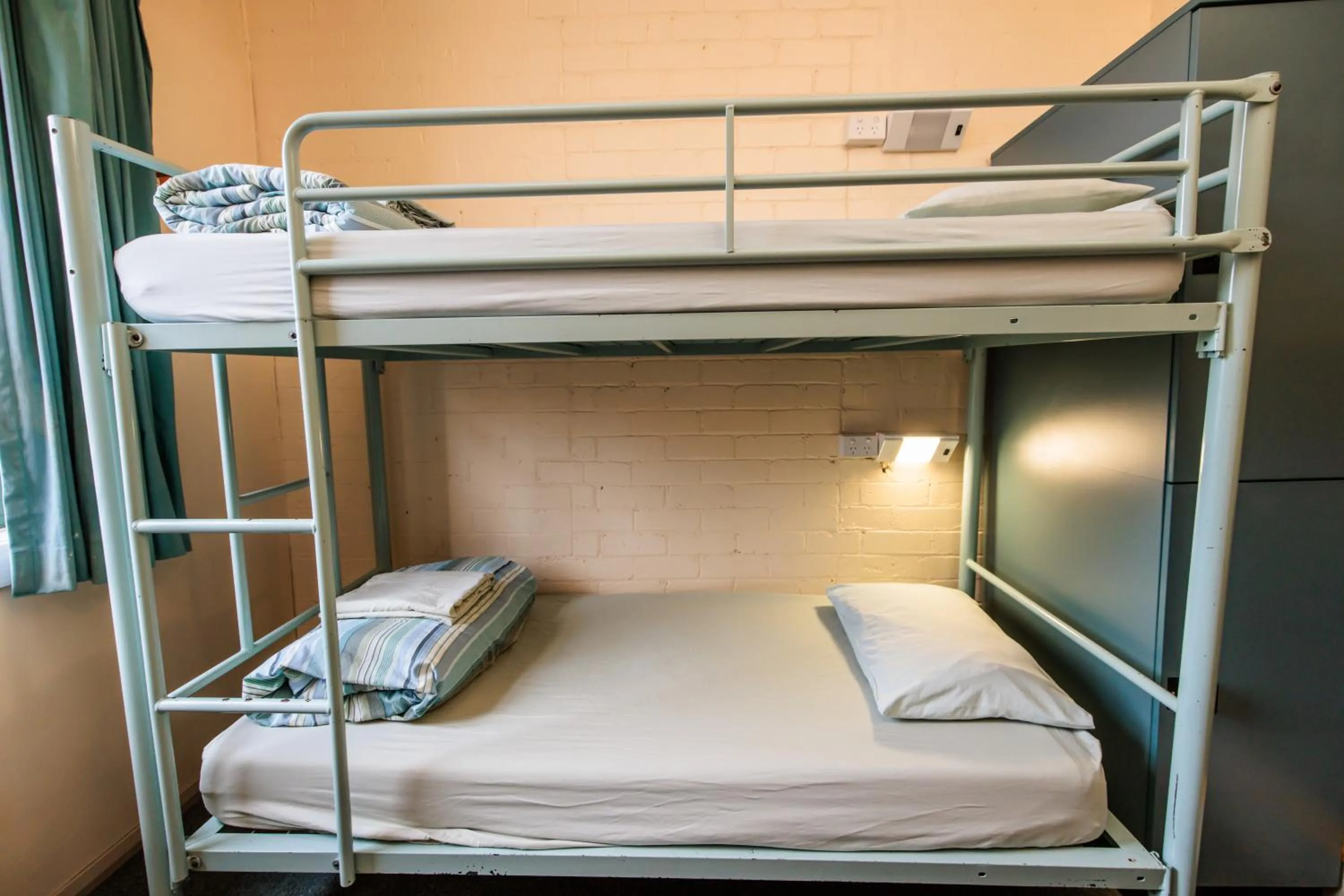 Bedroom, Bed in YHA Blue Mountains Katoomba