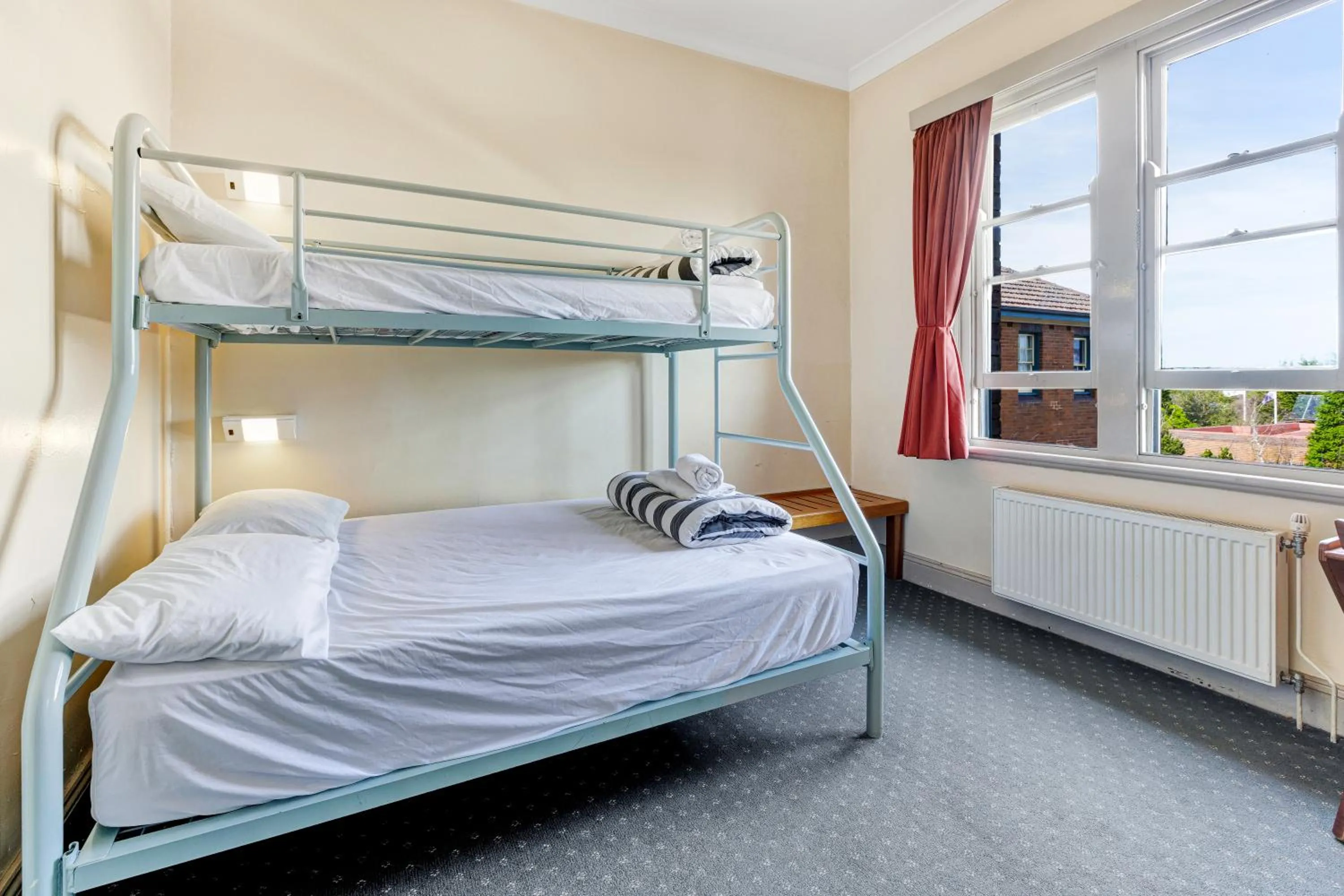 Bedroom, Bed in YHA Blue Mountains Katoomba