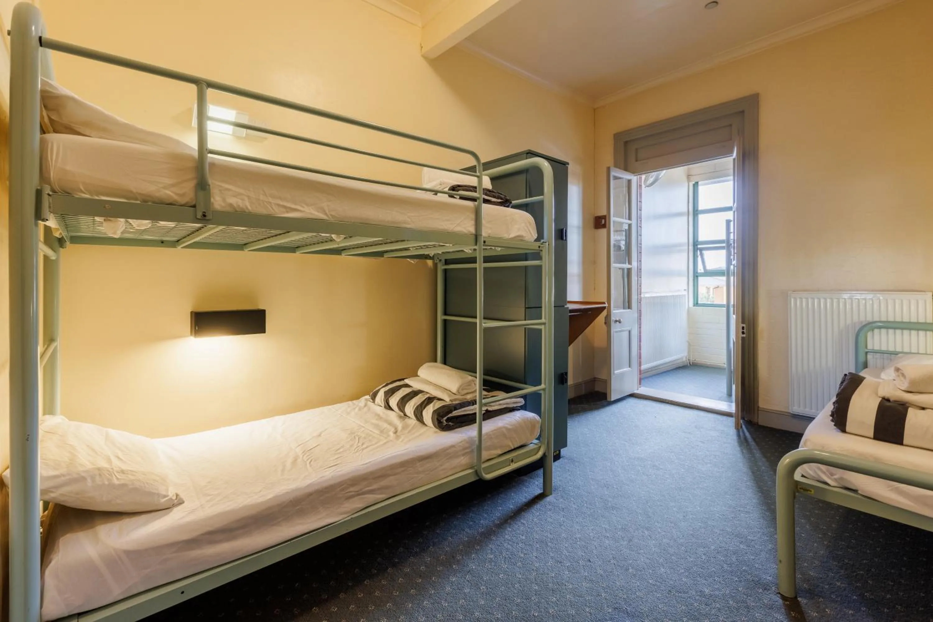 Bedroom, Bed in YHA Blue Mountains Katoomba