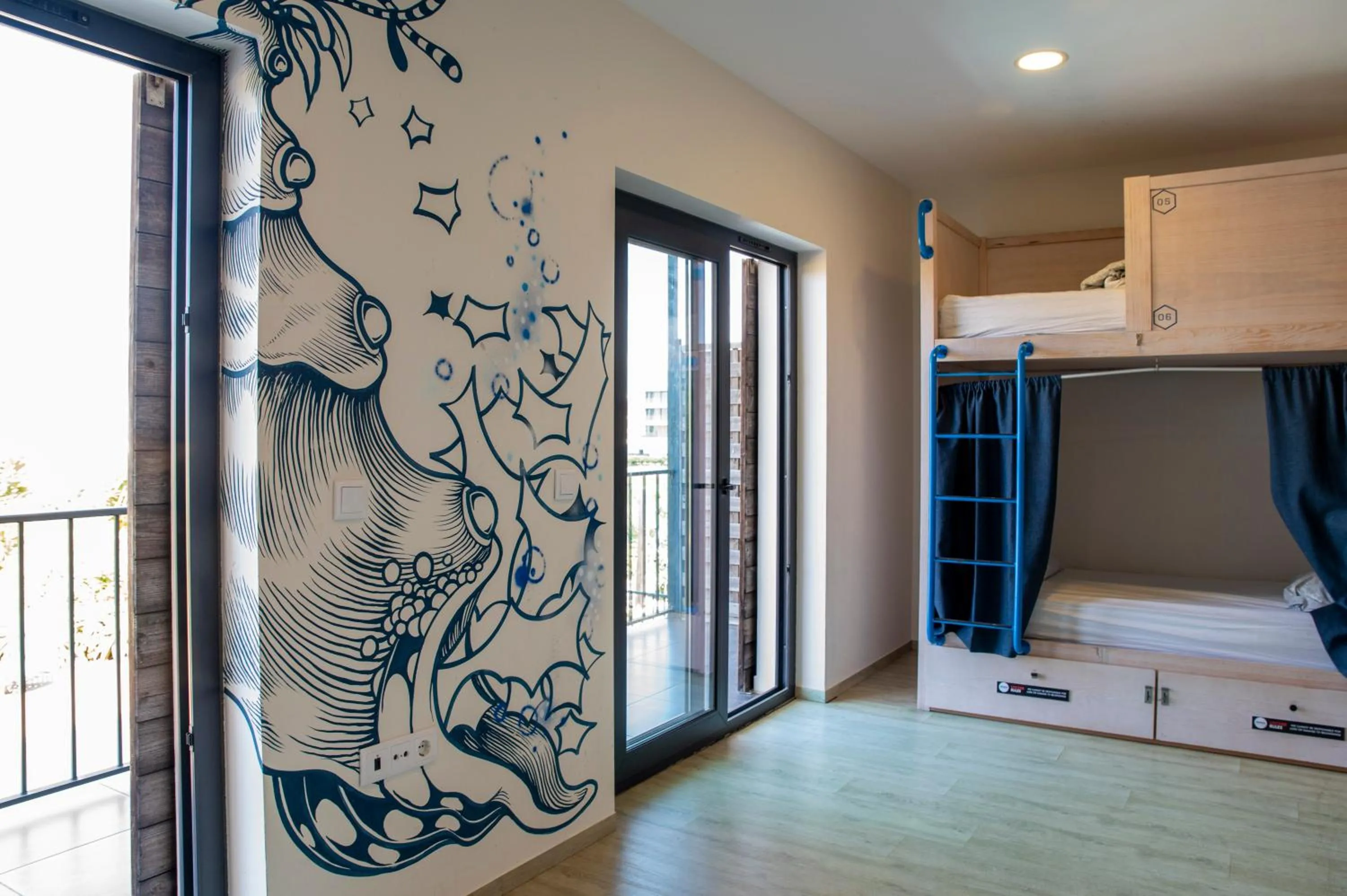 Bedroom, Bed in WOT Ericeira Surf Social