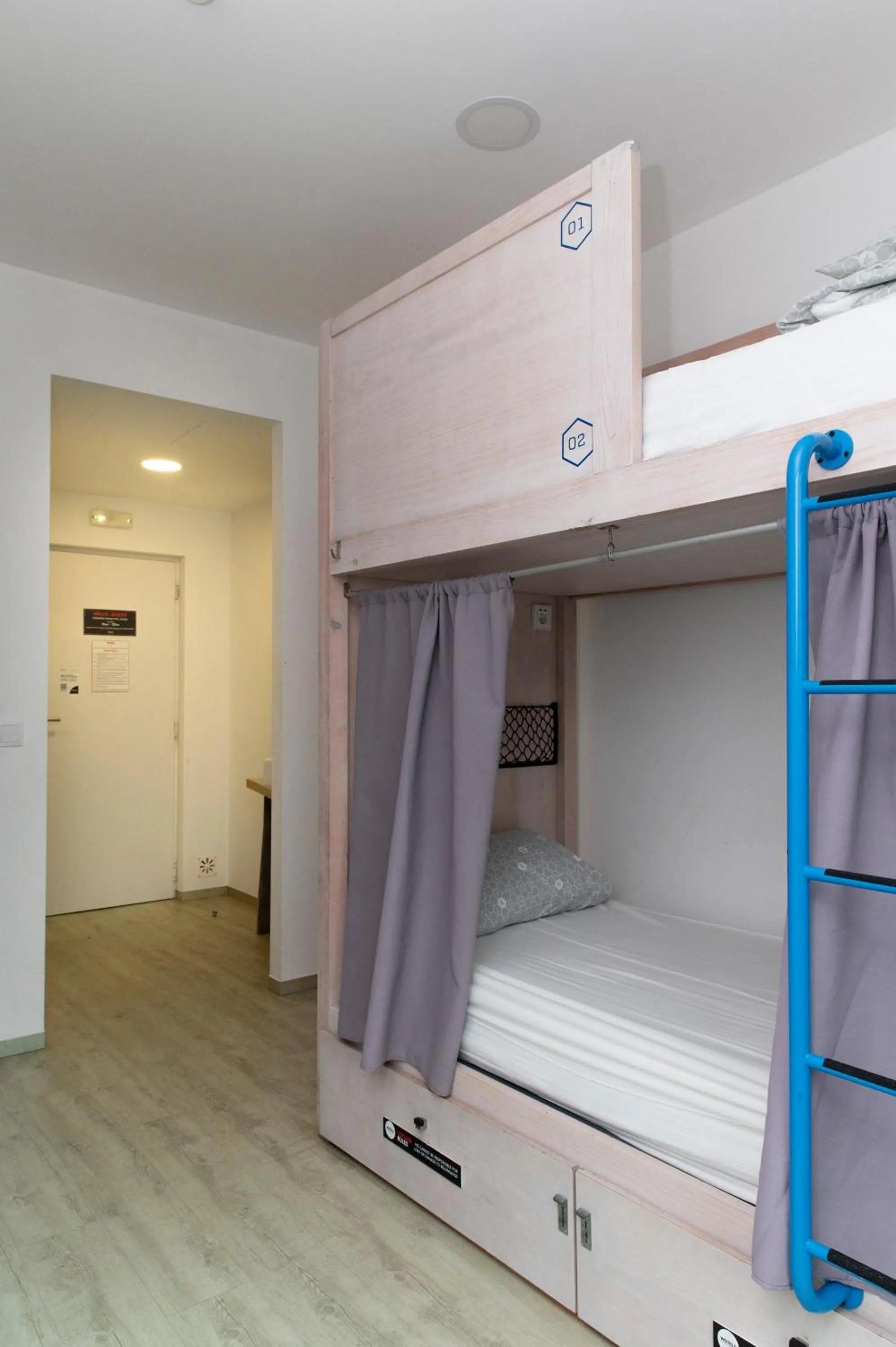 Bed in WOT Ericeira Surf Social