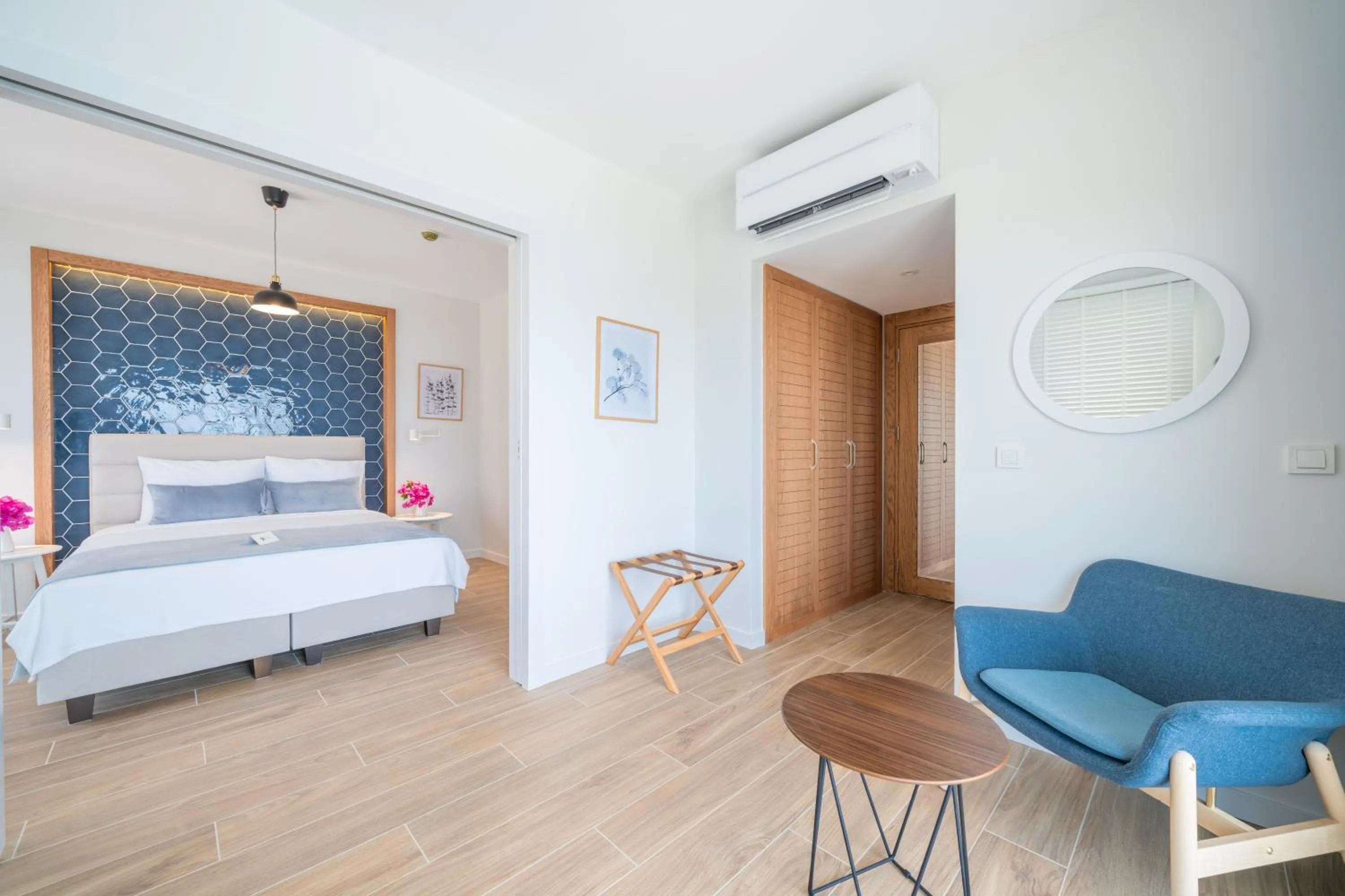 Living room, Bed in Olea Nova Hotel