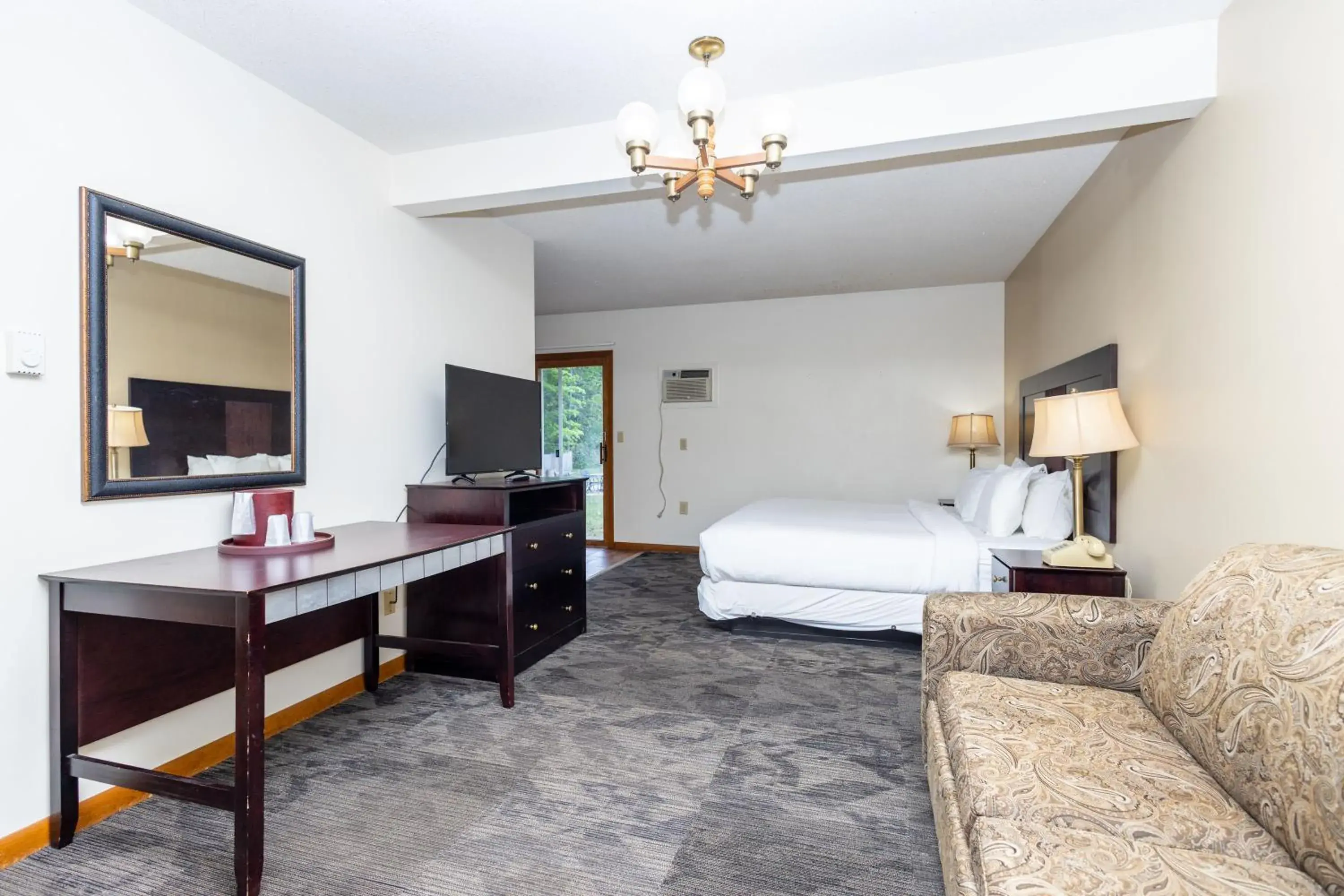 Queen Studio in Brentwood Motor Inn Queen Studio in Brentwood Motor Inn