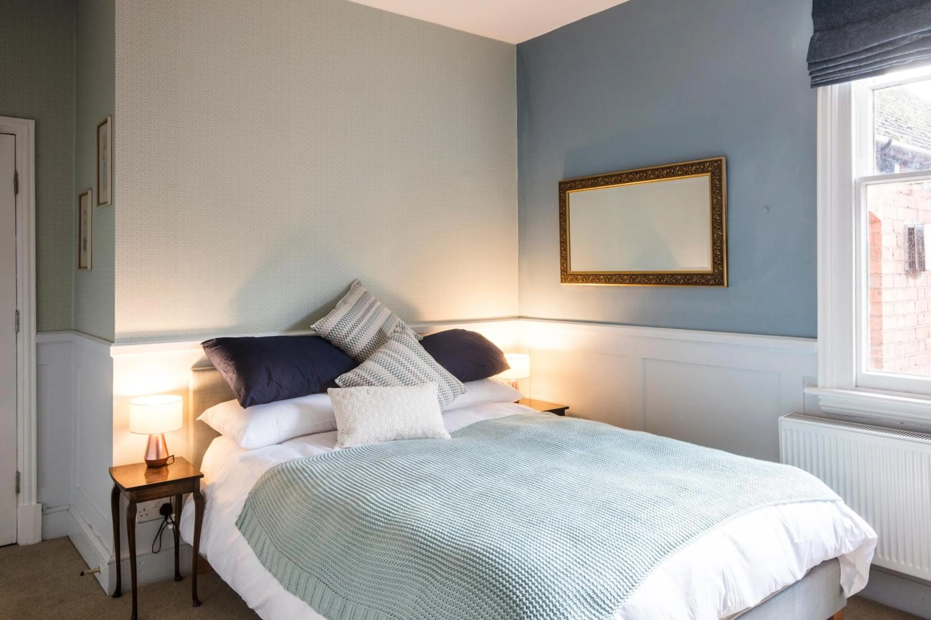 Photo of the whole room, Bed in Bournville House & Cafe