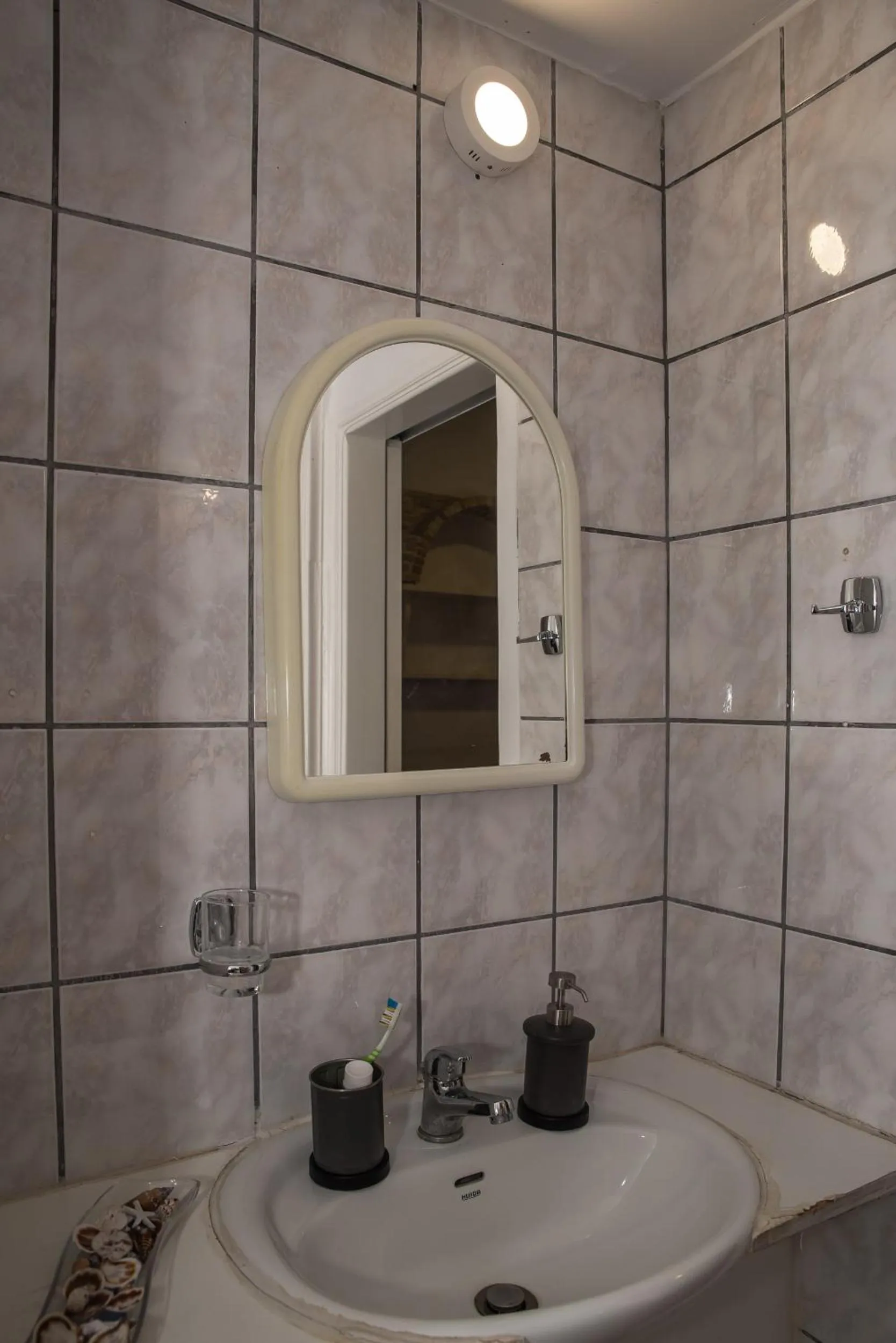 Bathroom in Tom & John Center