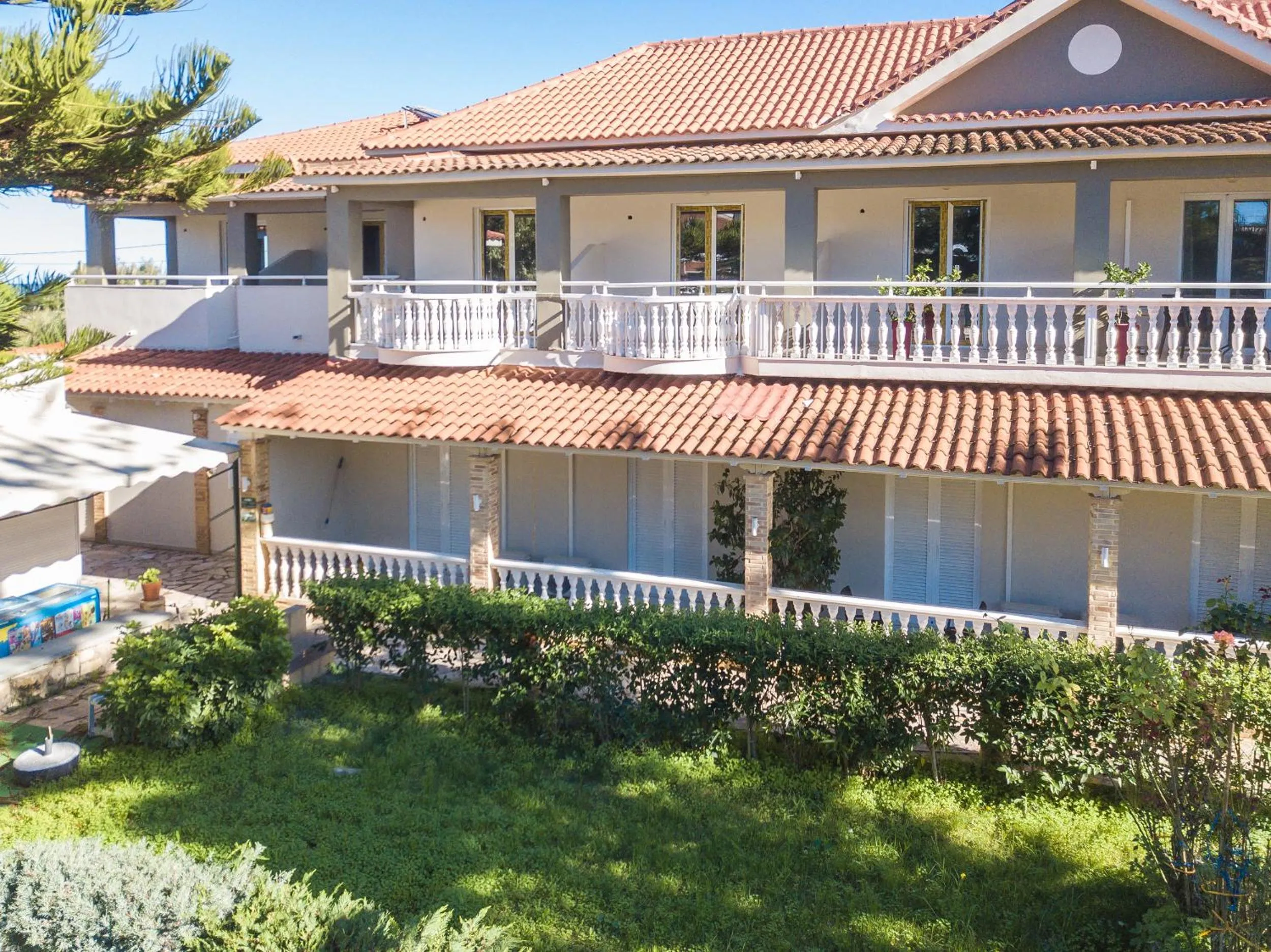 Property building in Tom & John Center