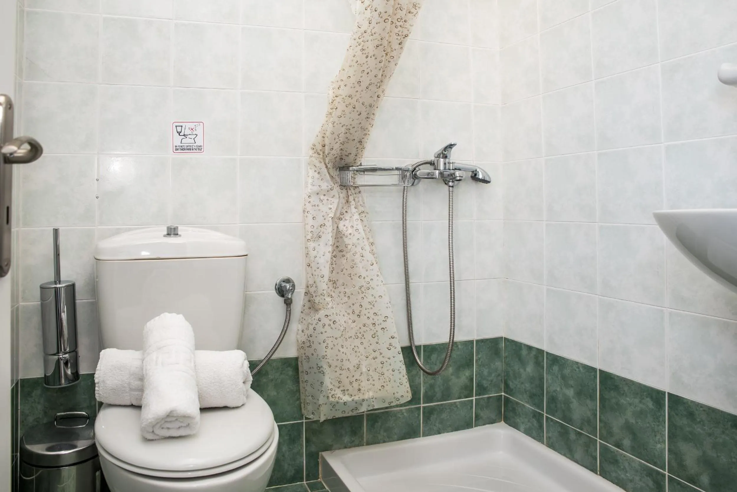 Bathroom in Tom & John Center