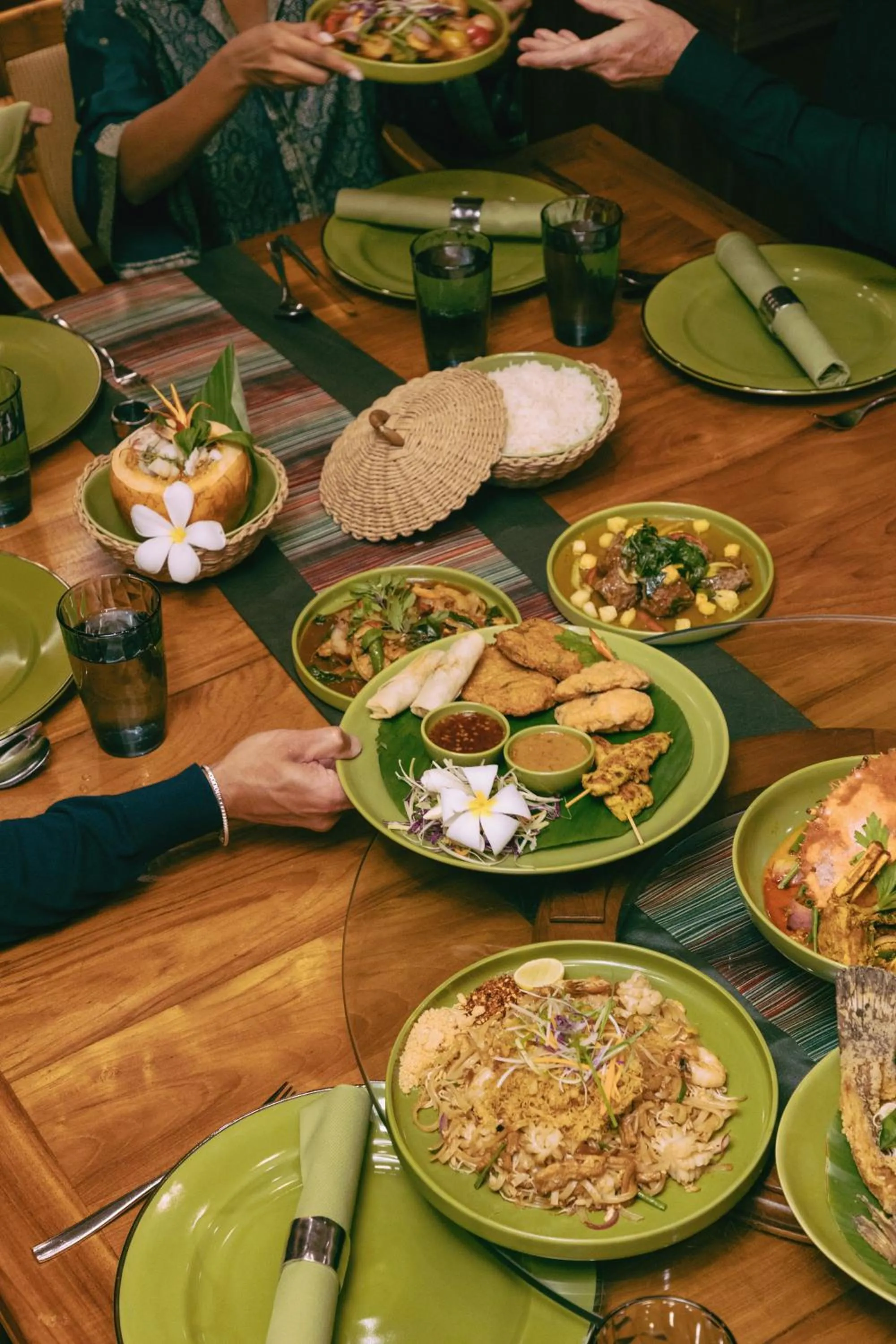 Restaurant/places to eat in Cinnamon Lakeside