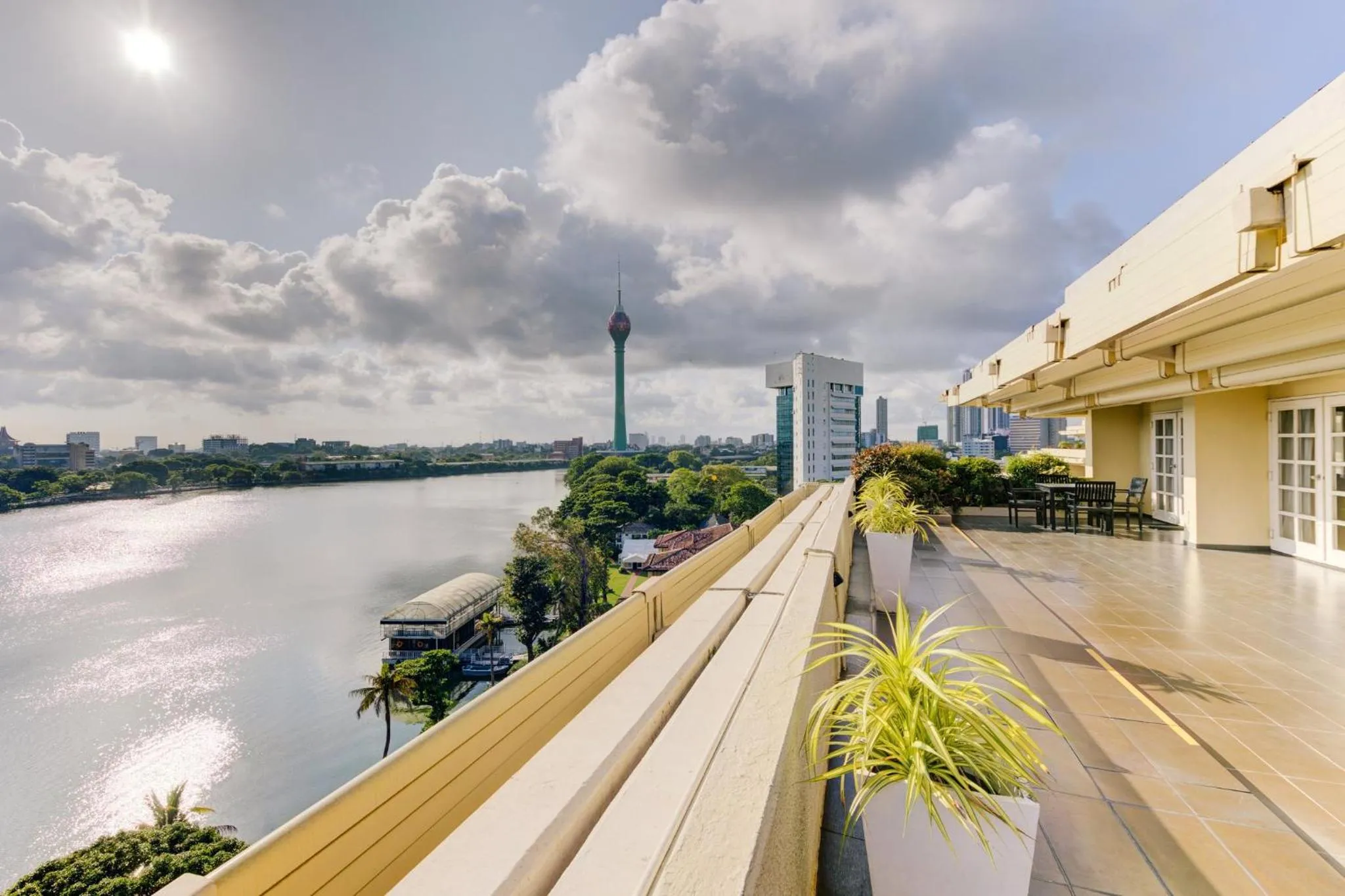 Property building in Cinnamon Lakeside