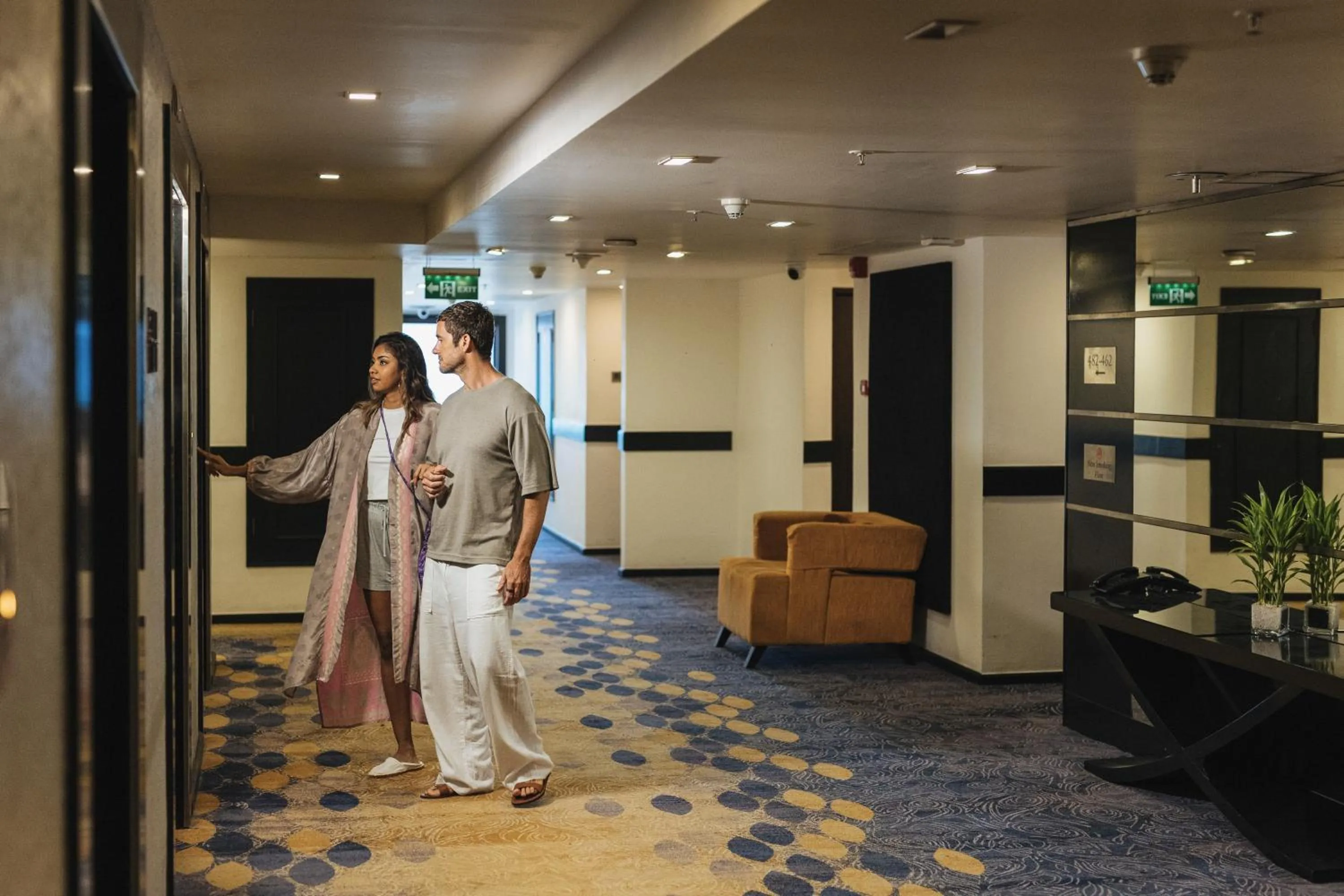 People in Cinnamon Lakeside