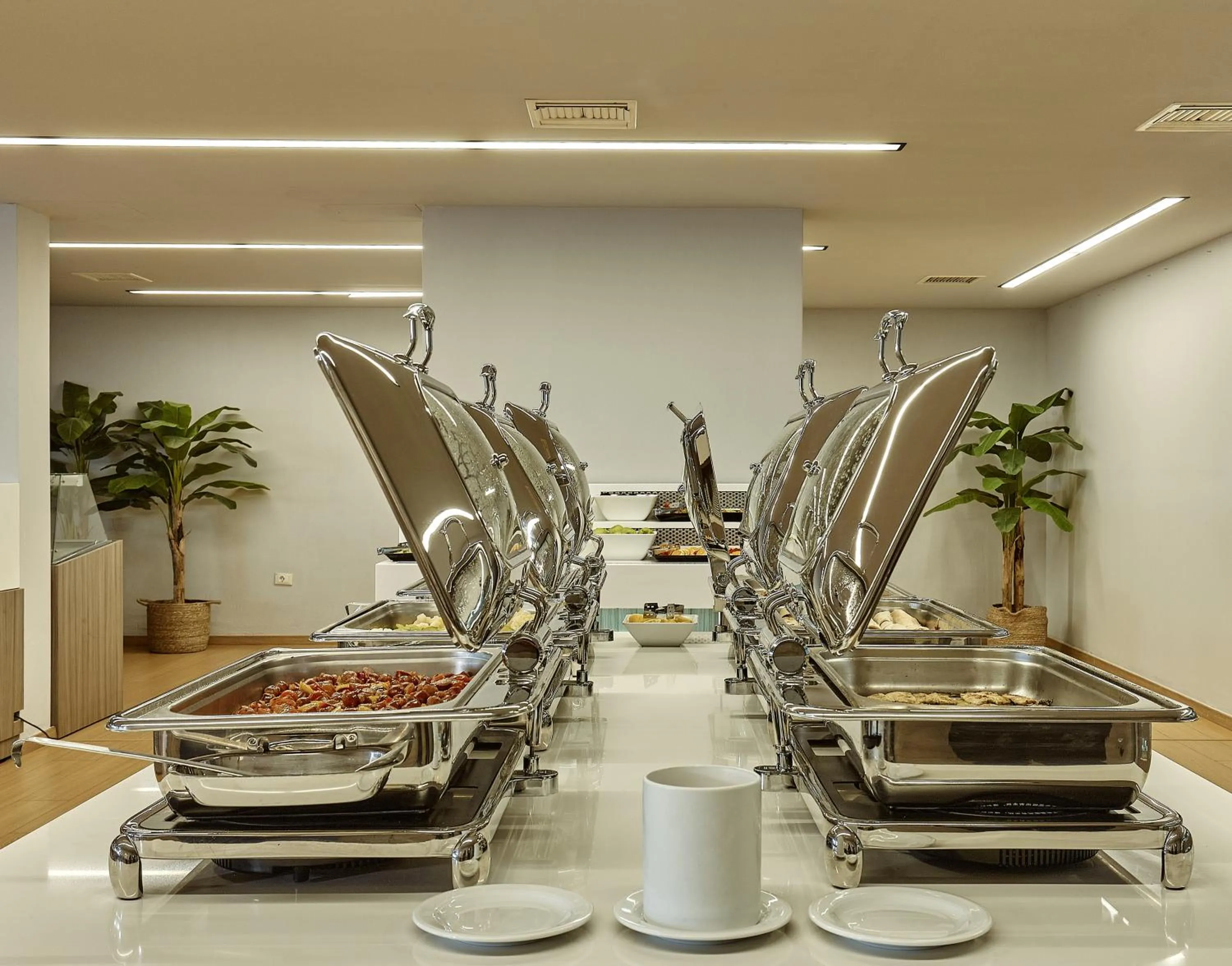 Restaurant/places to eat in Blue Marine Resort and Spa Hotel