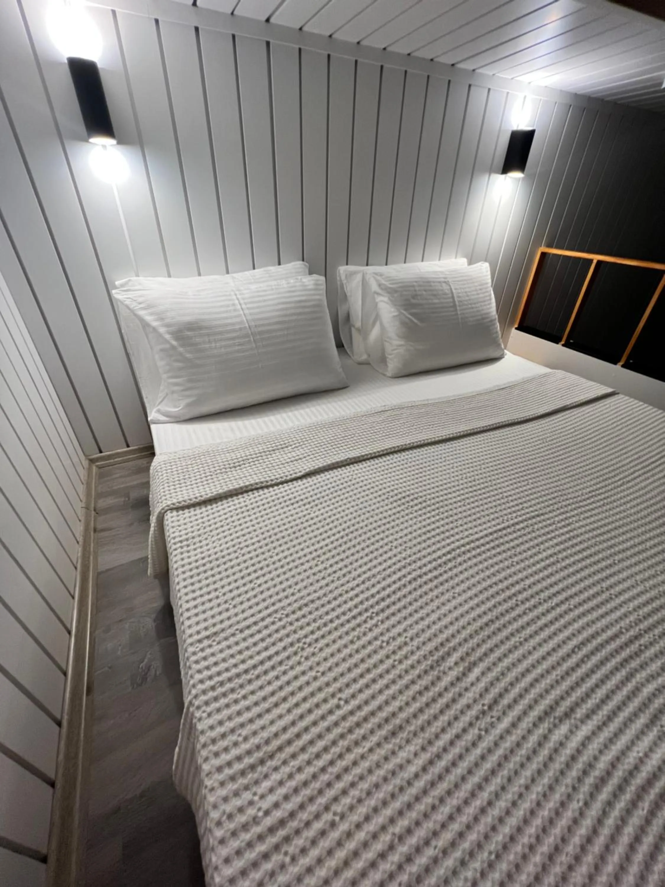 Bedroom, Bed in Grenadine Lodge