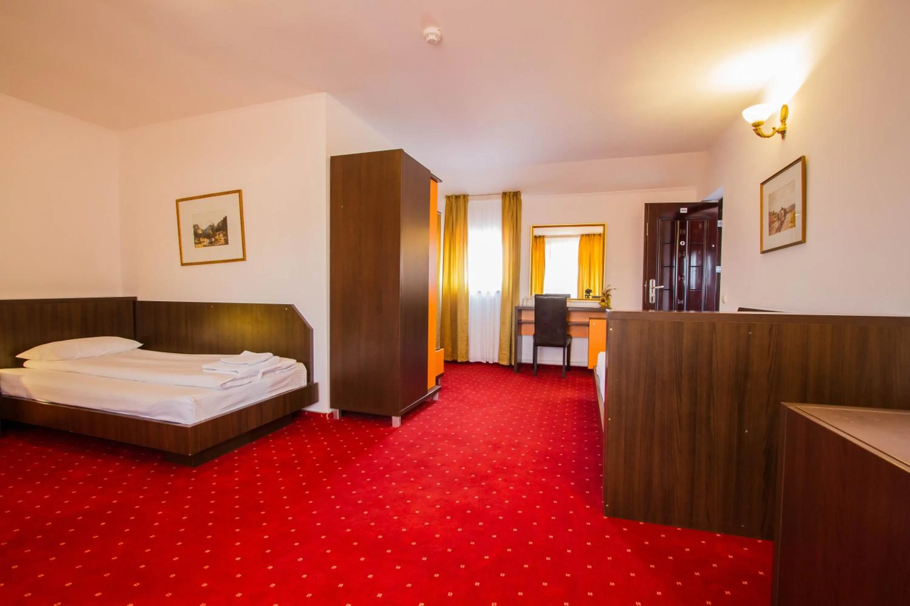 Bed in Complex Turistic Max International