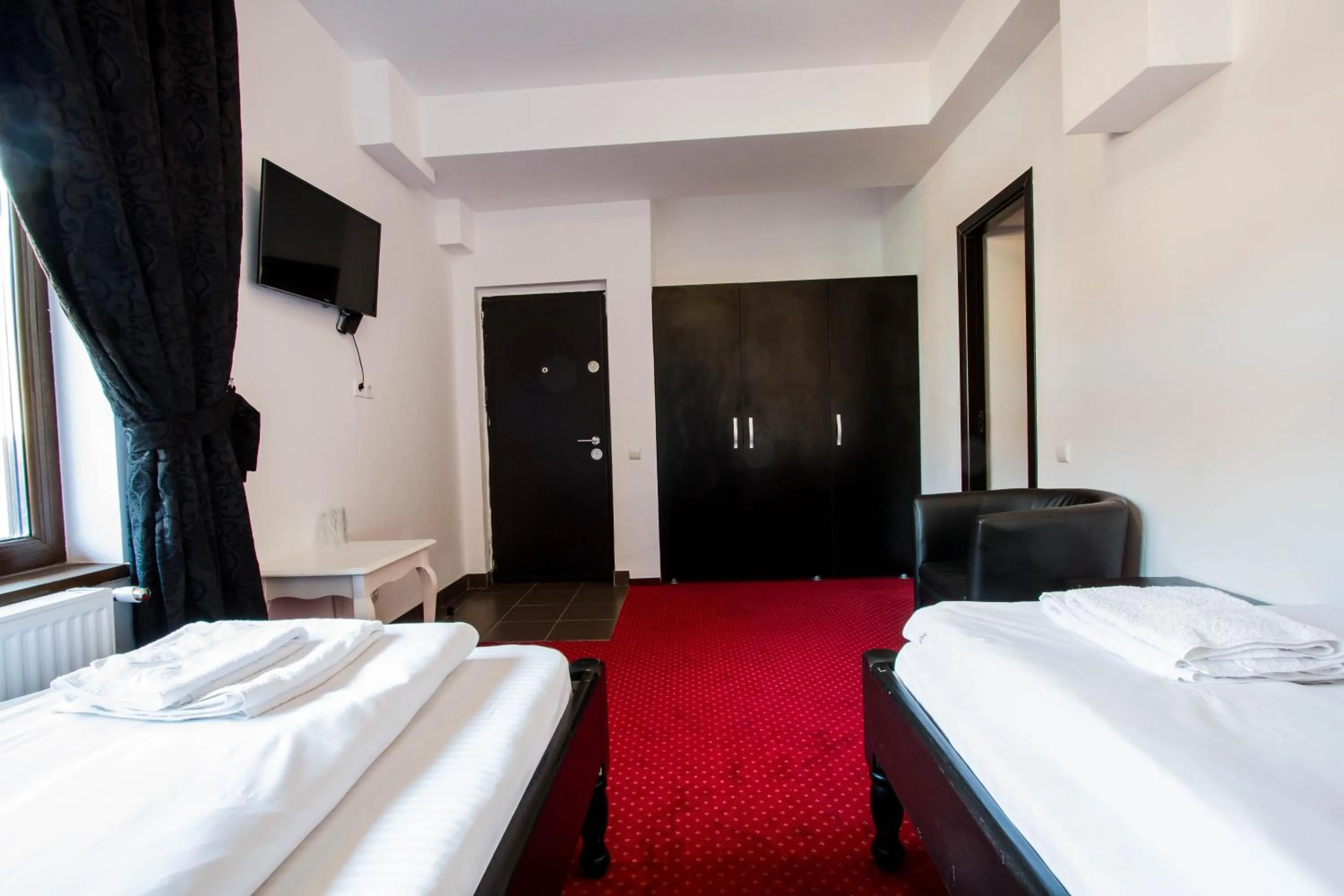 Bed in Complex Turistic Max International