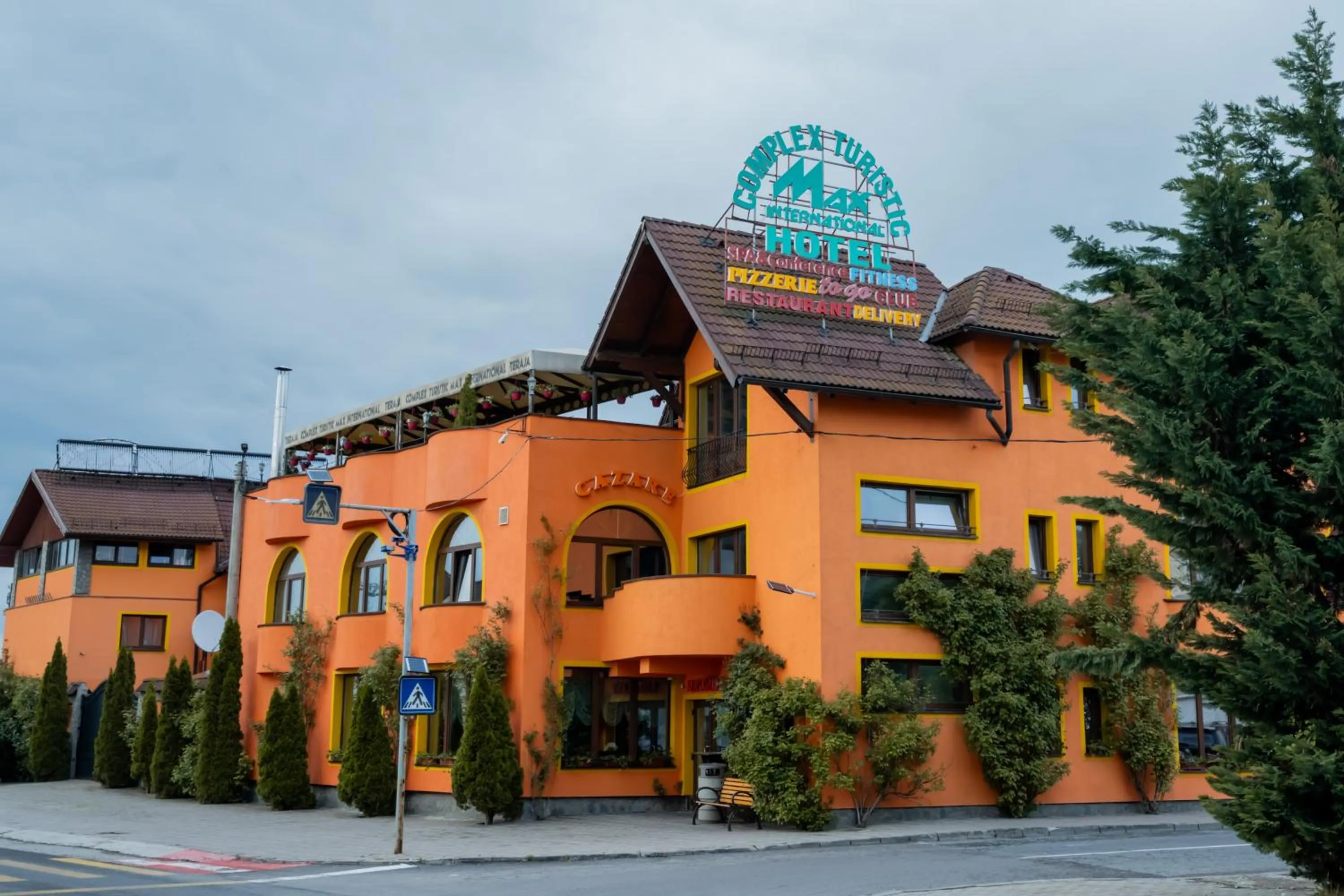 Property building in Complex Turistic Max International