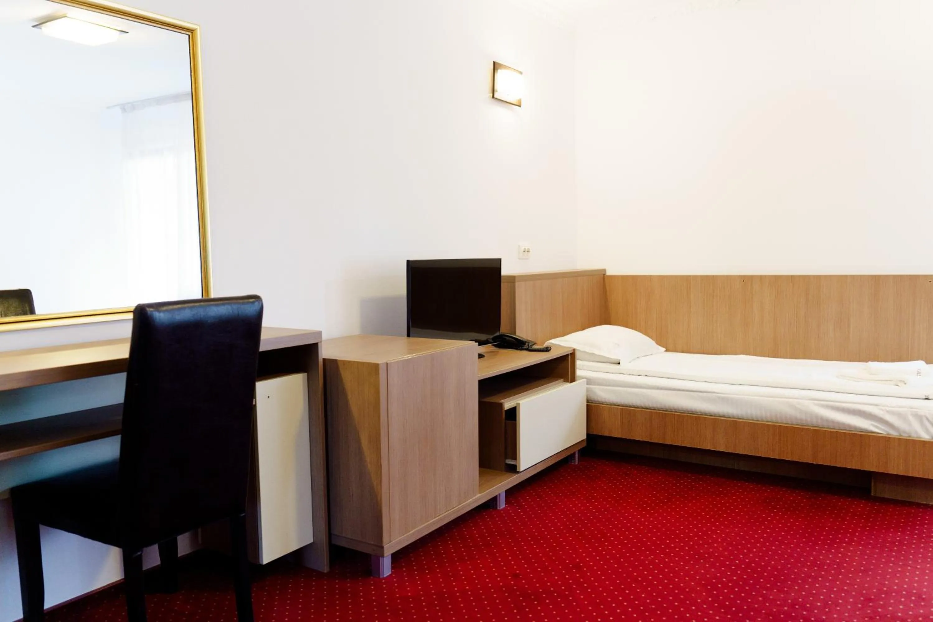 Bed in Complex Turistic Max International