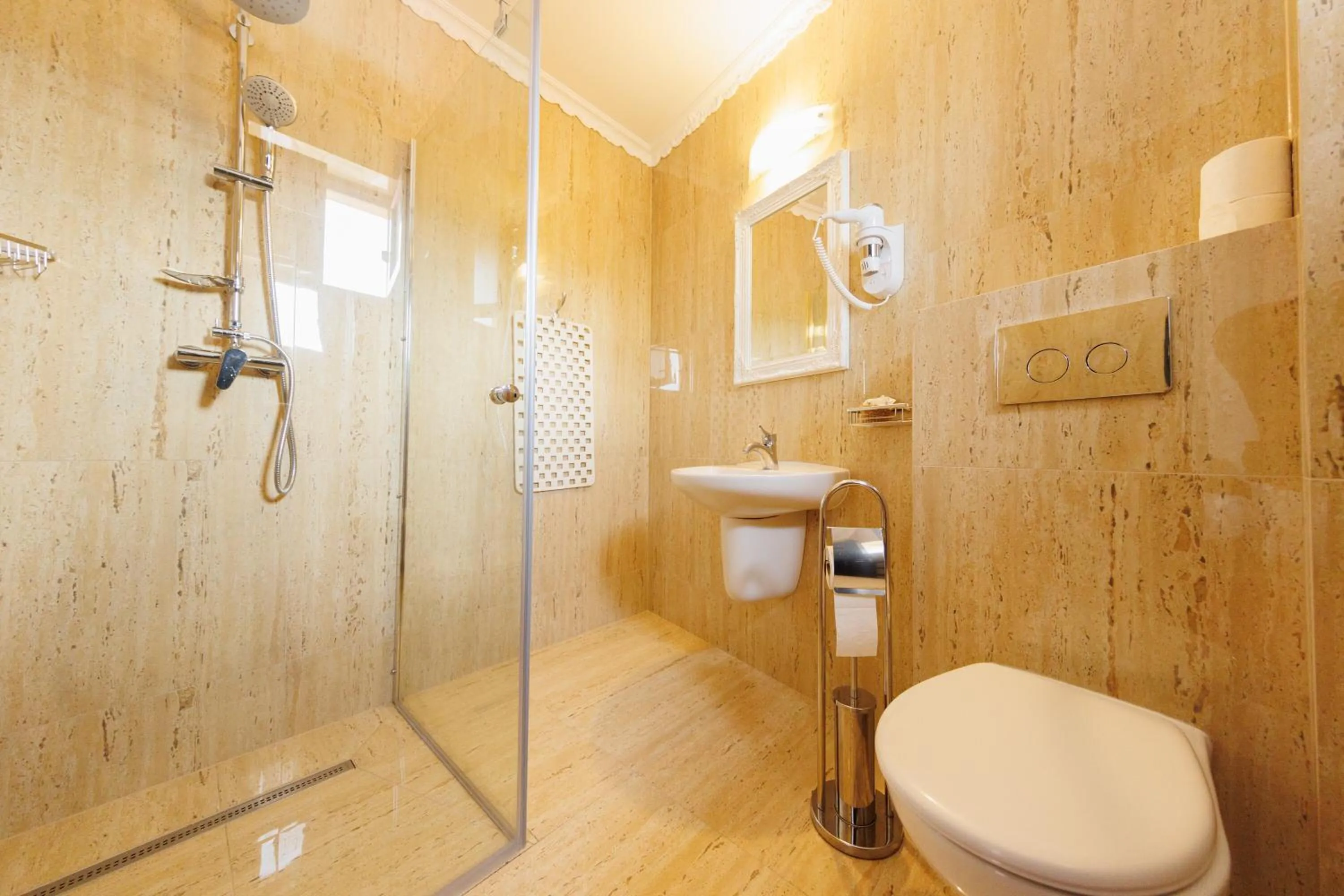 Bathroom in Complex Turistic Max International