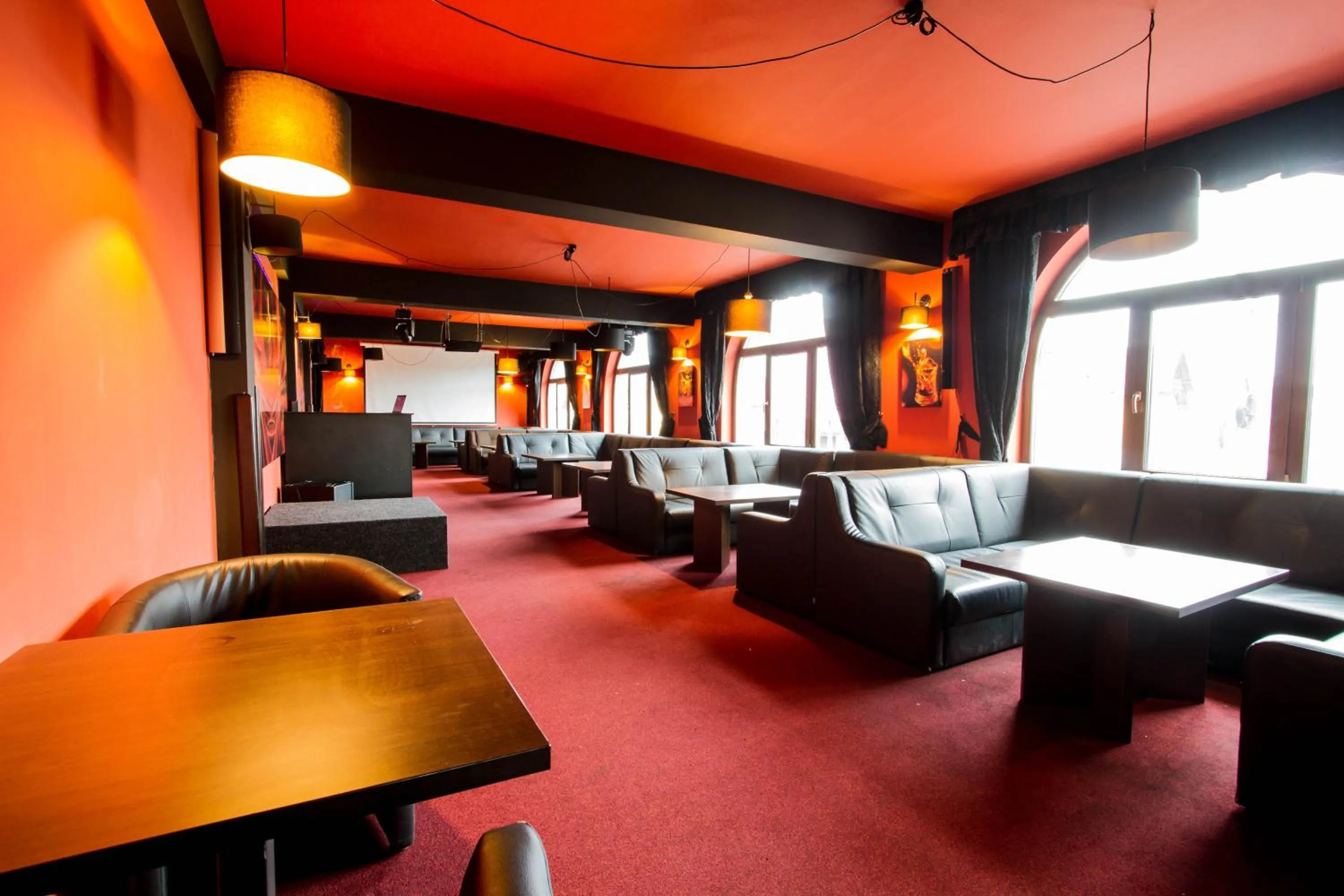 Banquet/Function facilities in Complex Turistic Max International