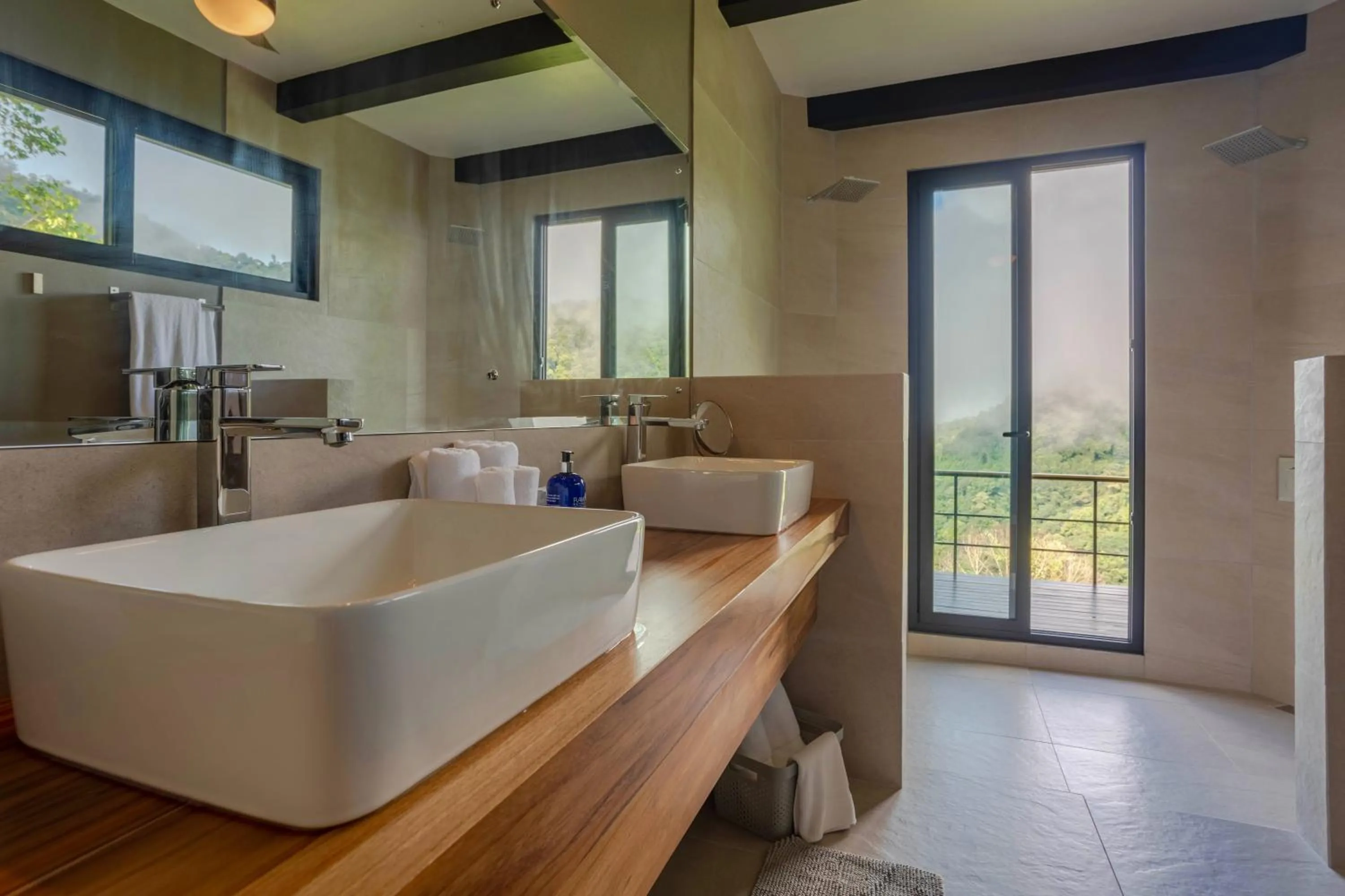 Shower in Rancho Pacifico - Boutique Hotel for Adults