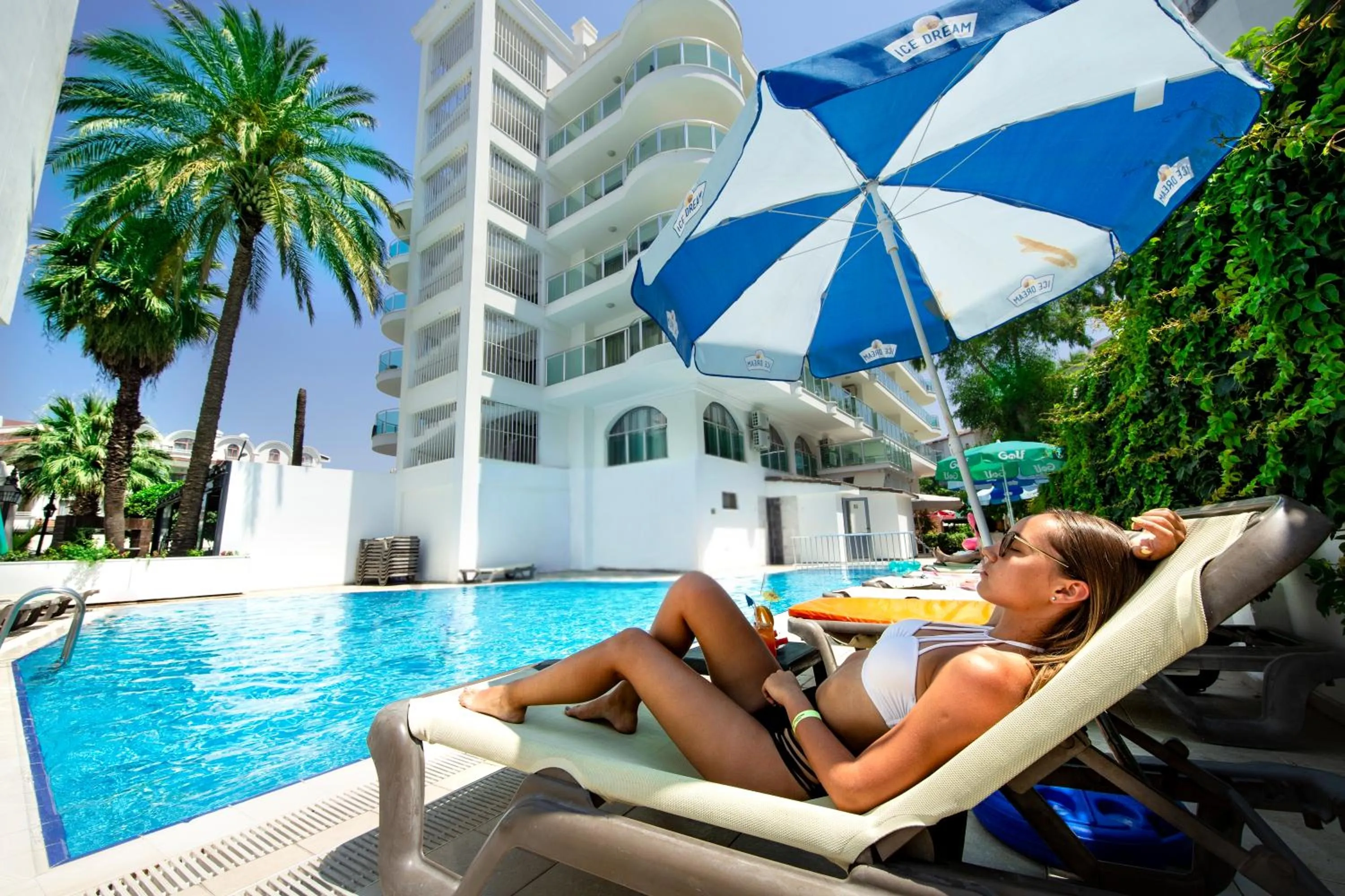 Pool view in CihanTürk Hotel