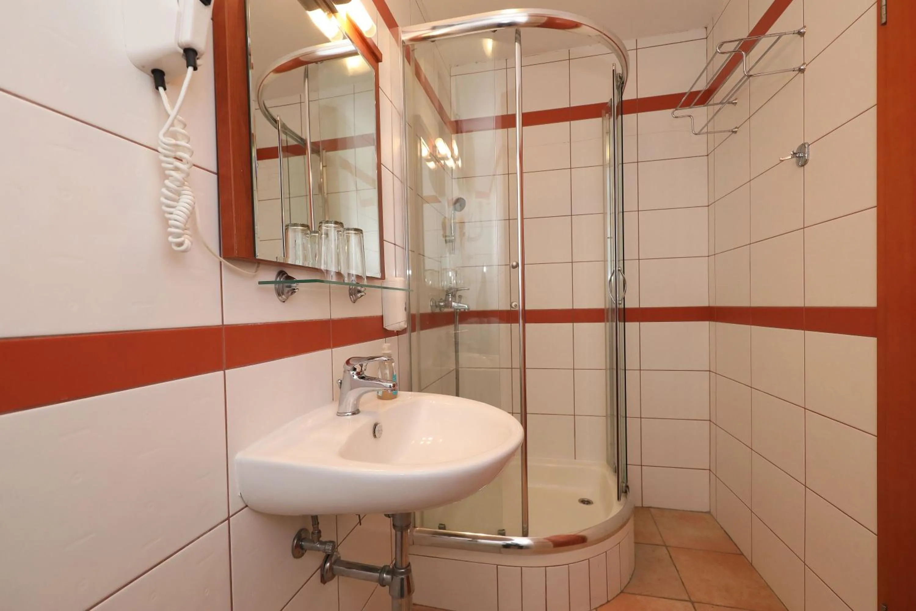 Shower in Mediterranean Village San Antonio