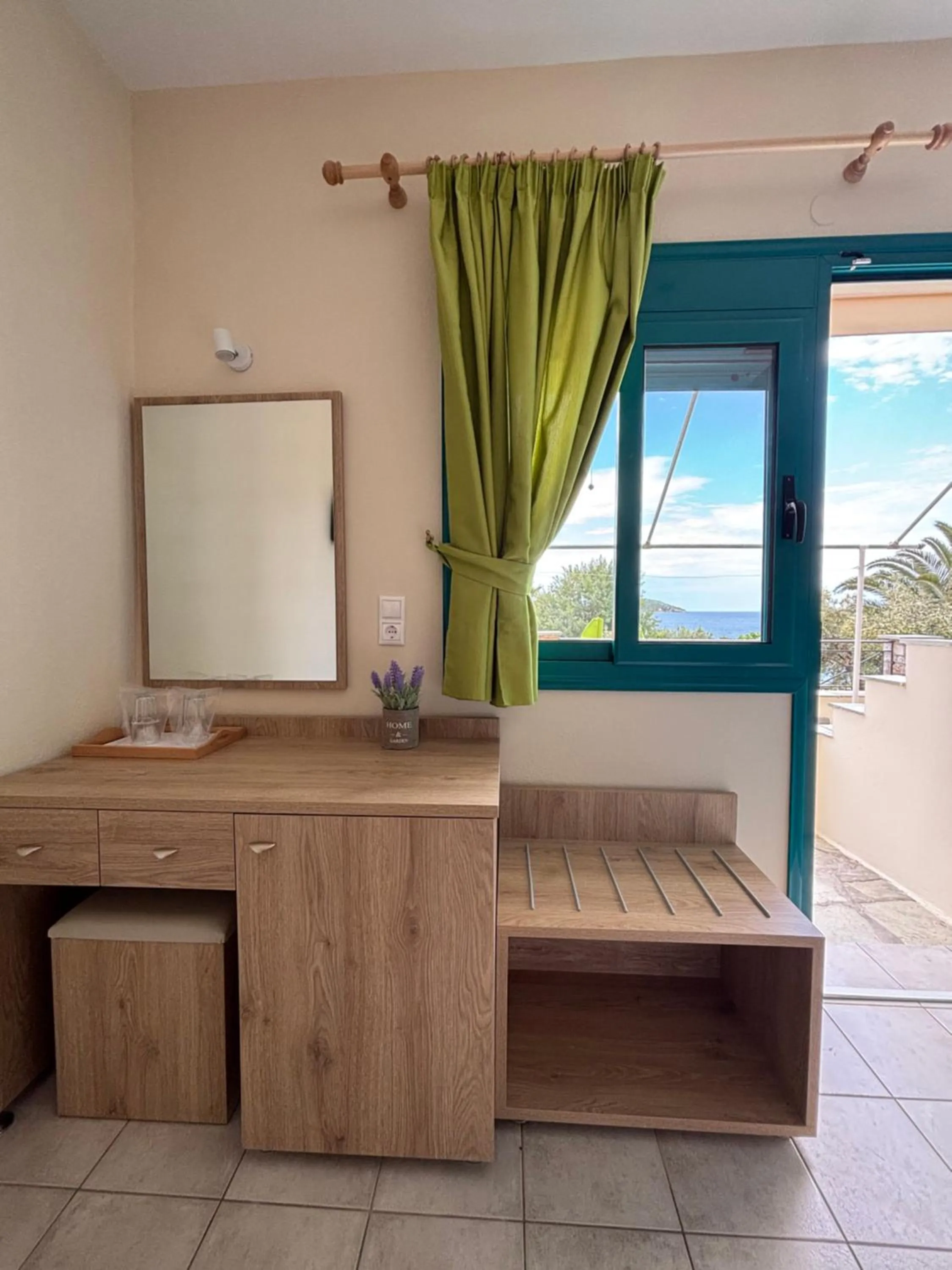 Angeliki Beach Hotel