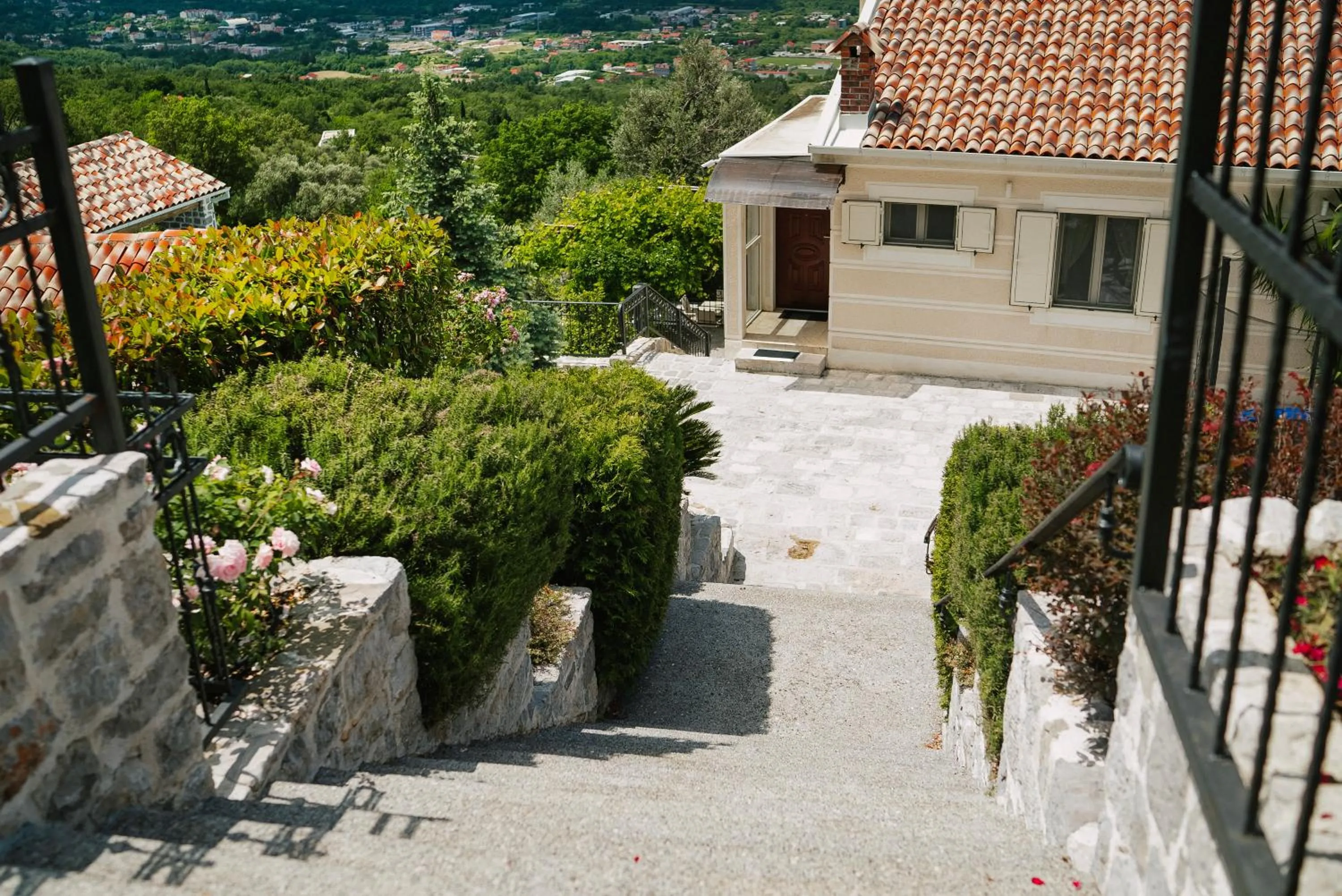 Property building in Villa Dub